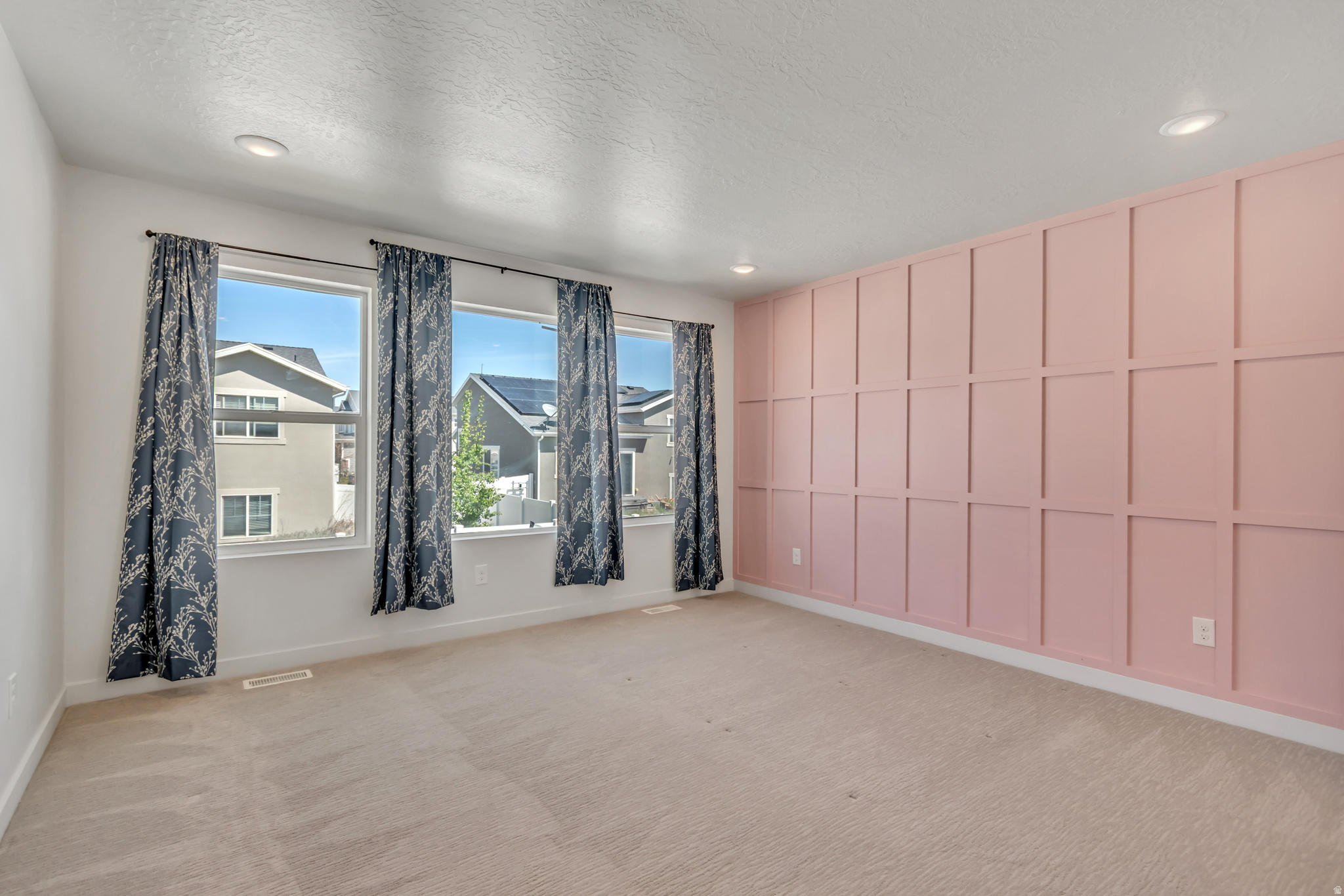 OVERLAND - Residential