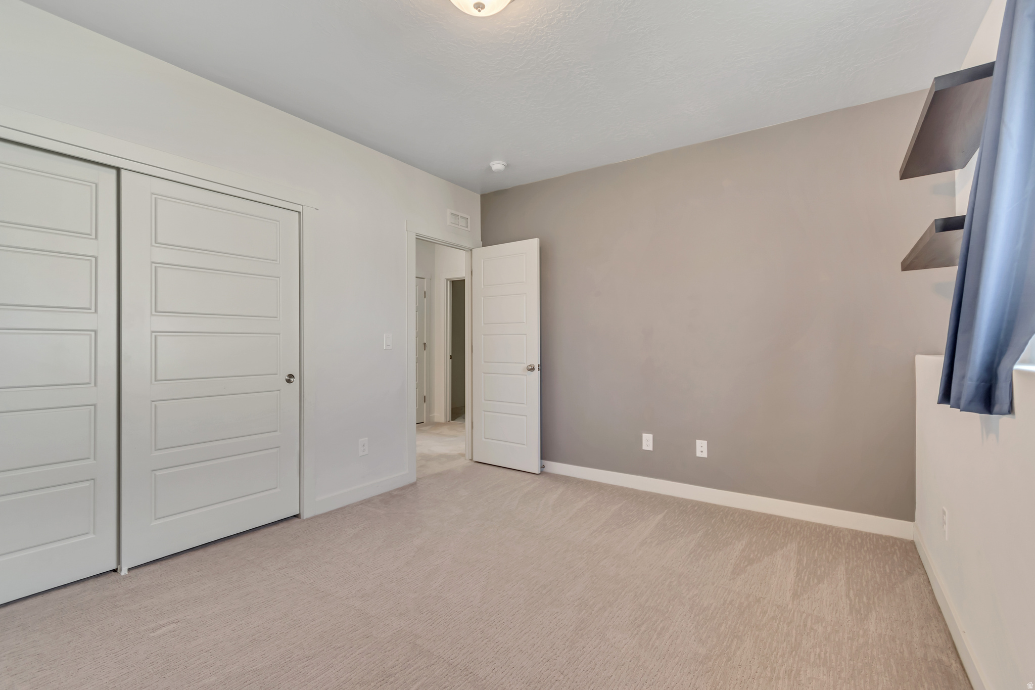 OVERLAND - Residential