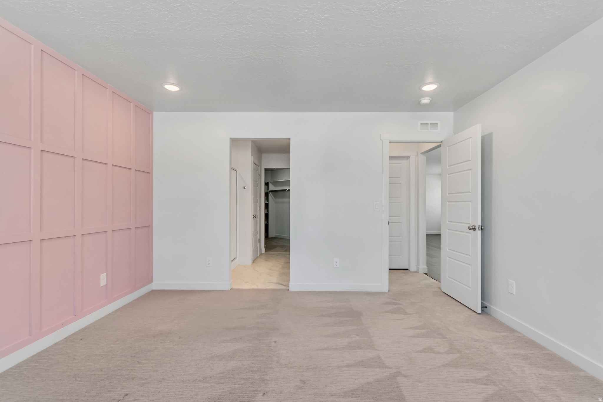 OVERLAND - Residential