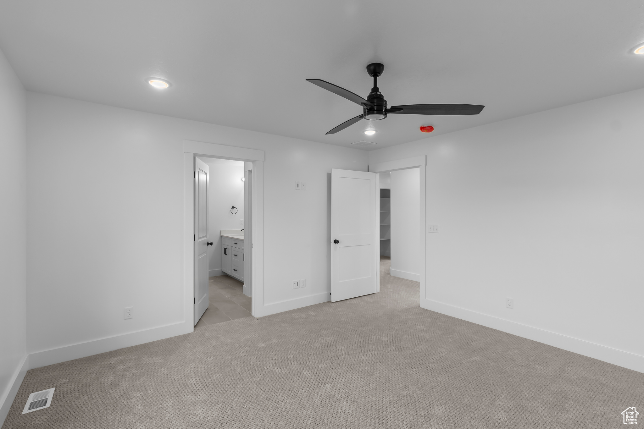 ENVISION ESTATES - Residential