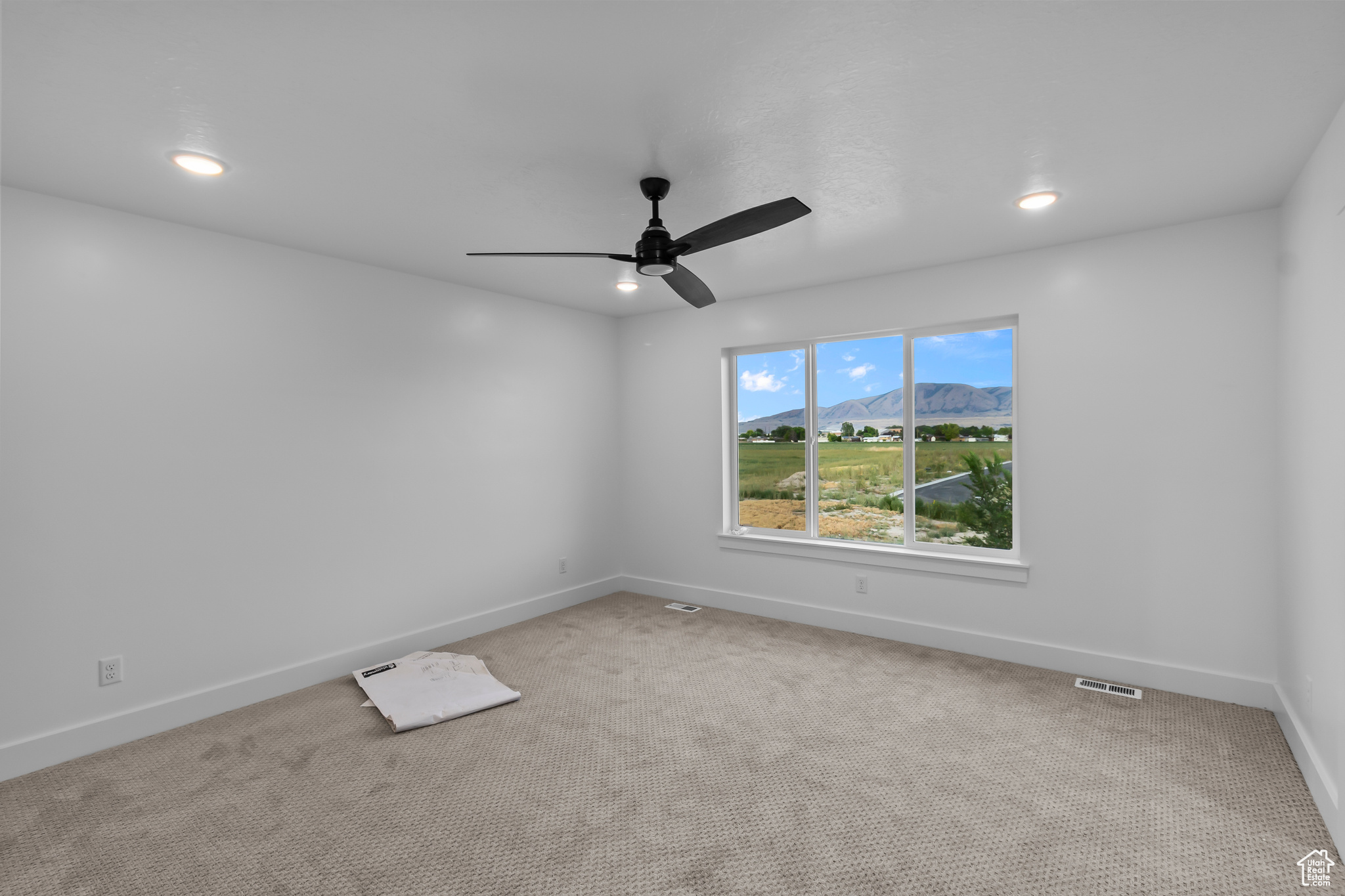 ENVISION ESTATES - Residential