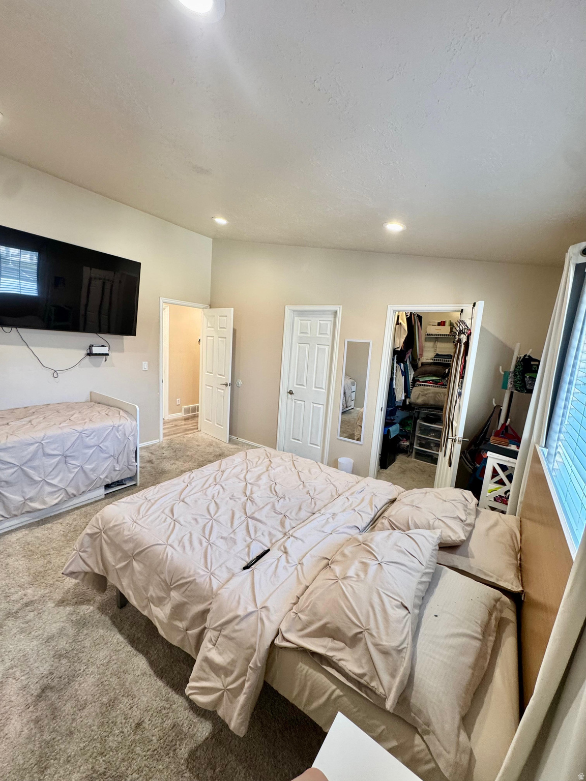 CRYSTAL RIDGE - Residential