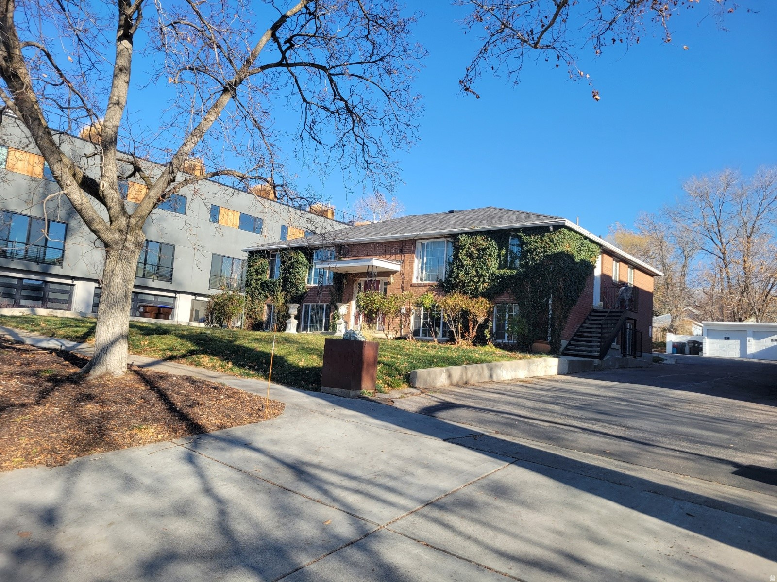 AVENUES - Residential Income