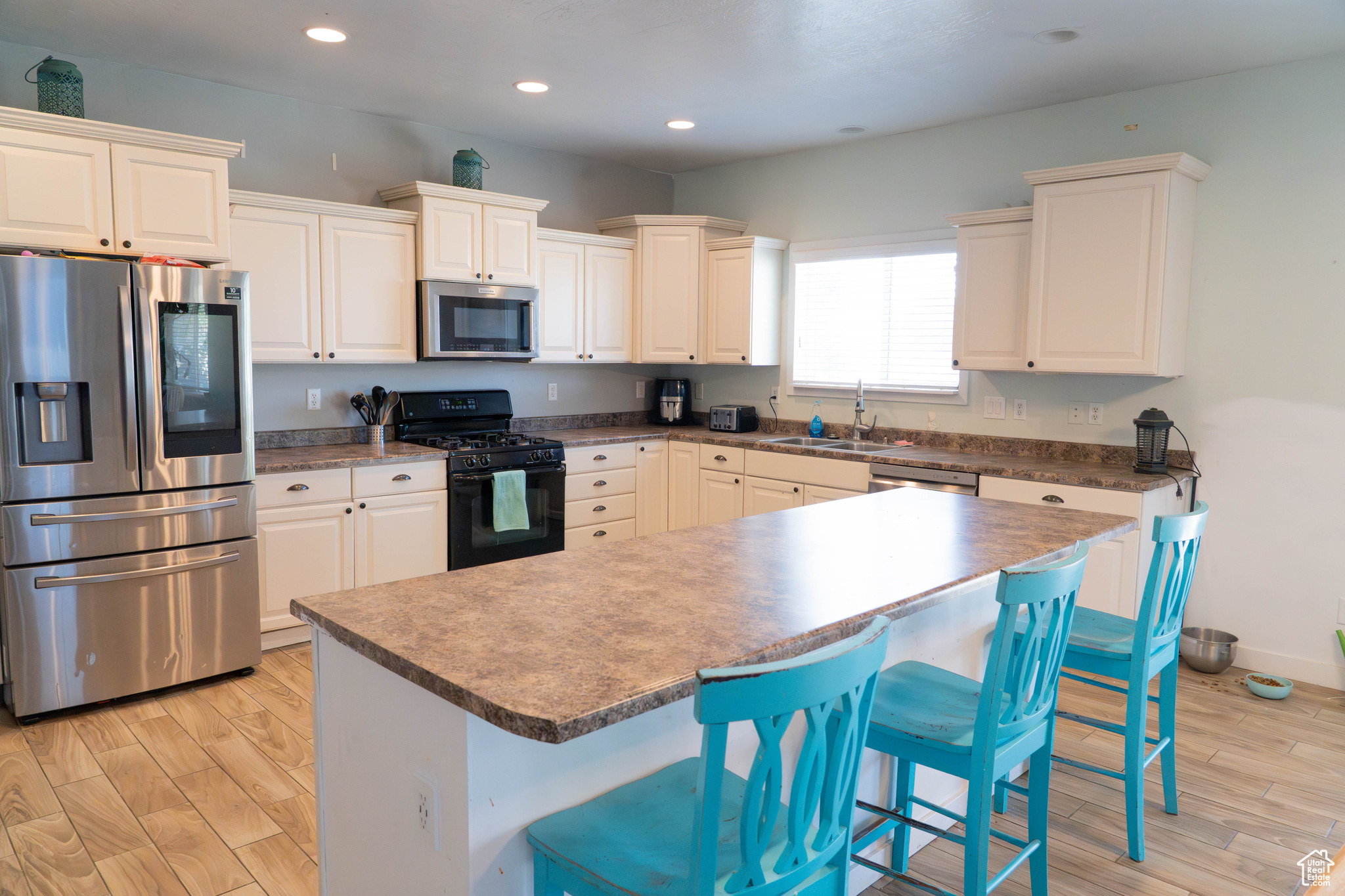 AUTUMN RIDGE - Residential