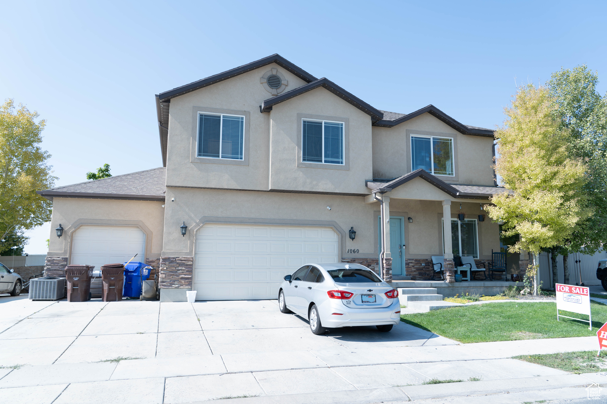 AUTUMN RIDGE - Residential