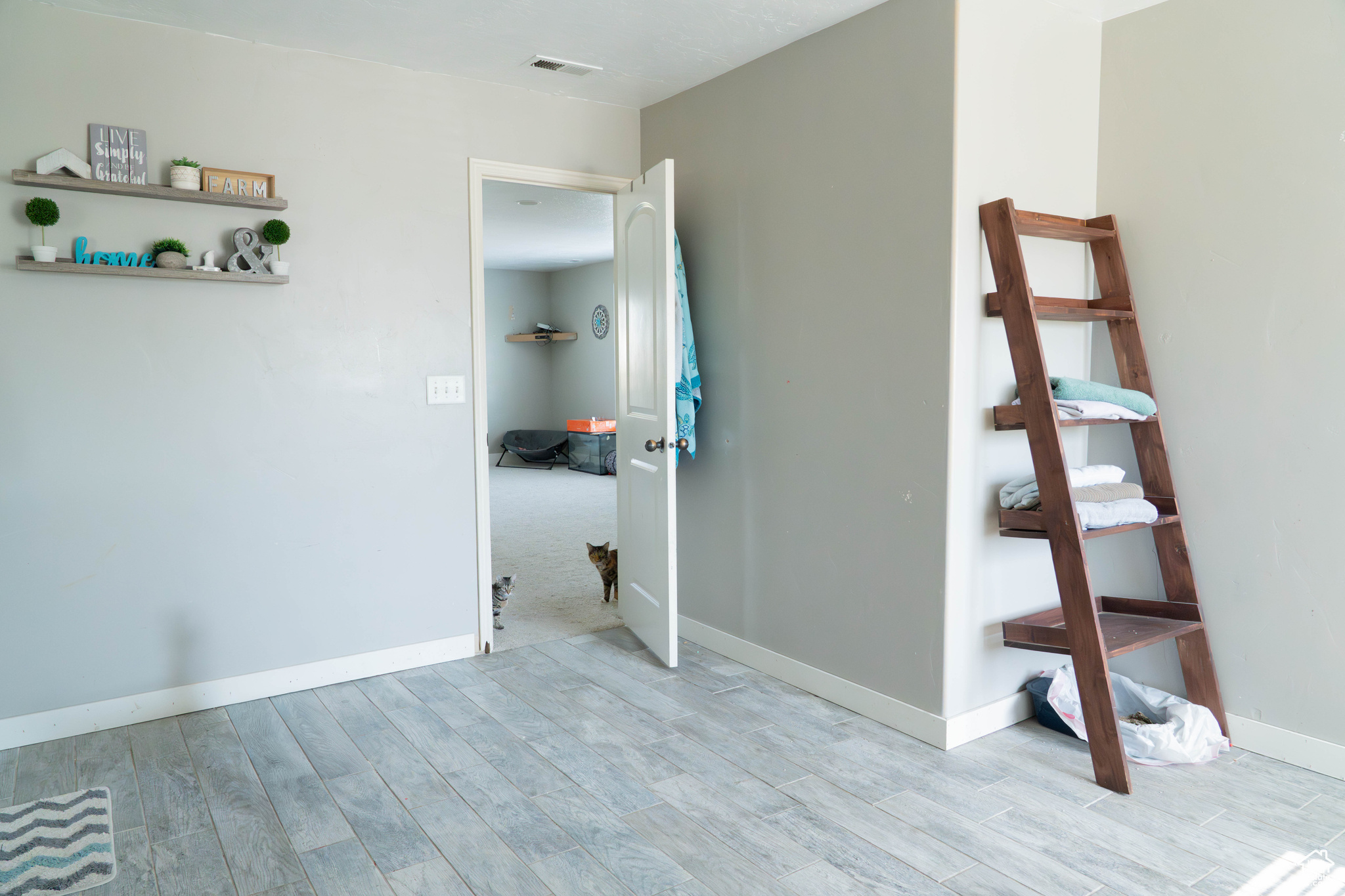 AUTUMN RIDGE - Residential