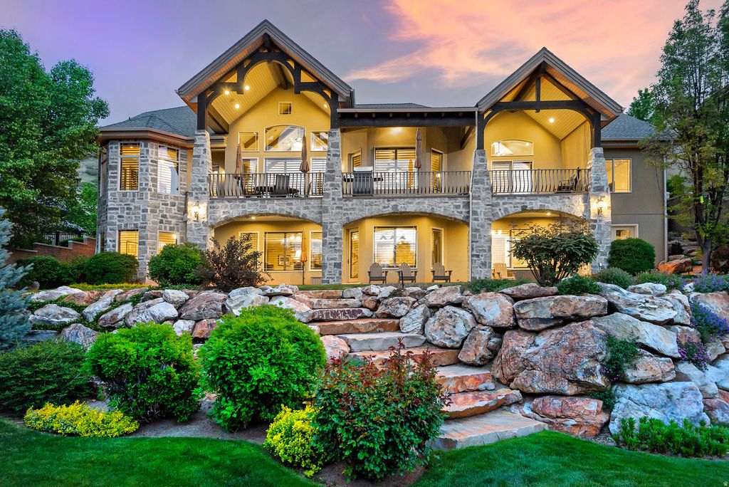 Photo of 13456 S AINTREE AVE, Draper, UT 84020 (MLS # 2152960)