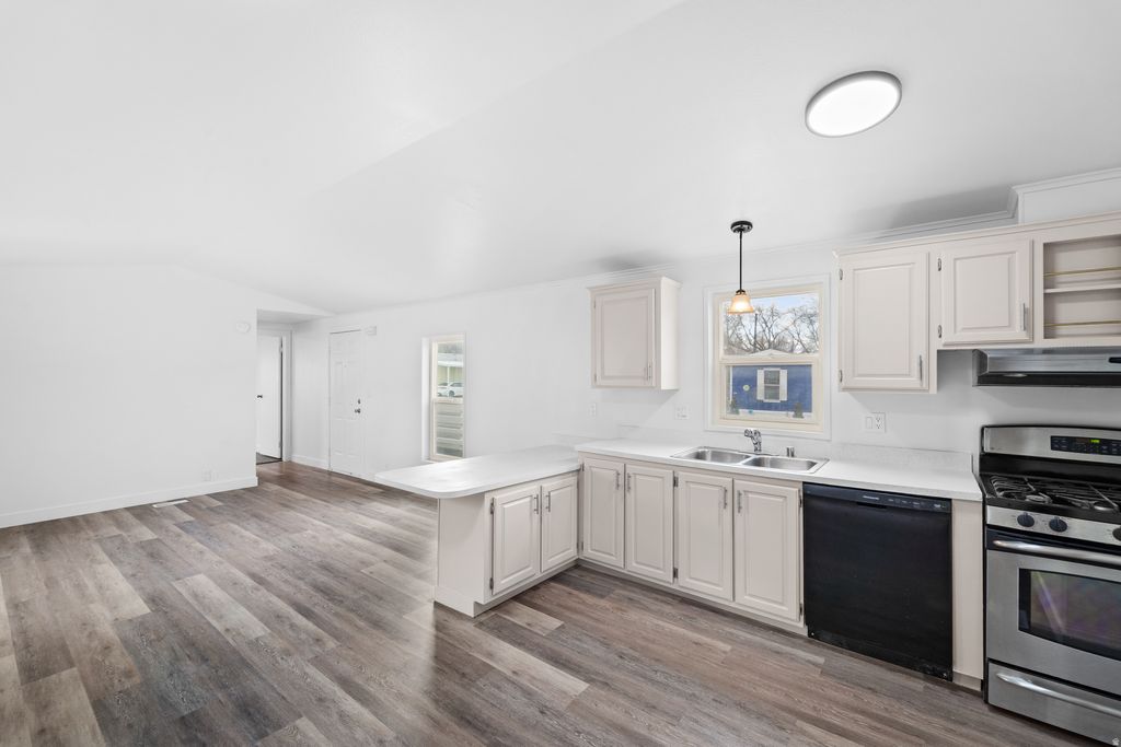 Photo of 1450 N WASHINGTON BLVD #75, Ogden, UT 84404 (MLS # 2143847)