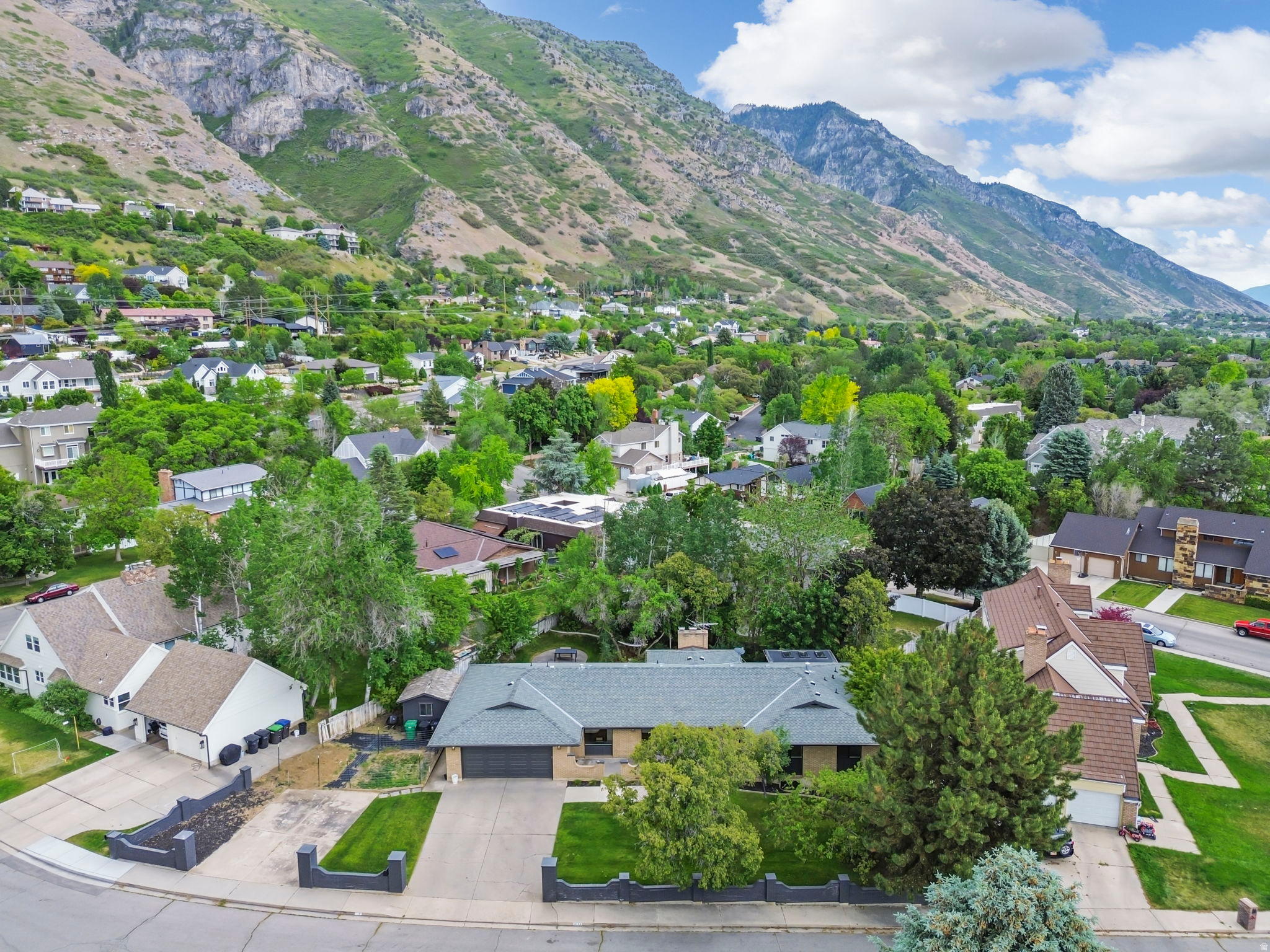 SHERWOOD HILLS - Residential