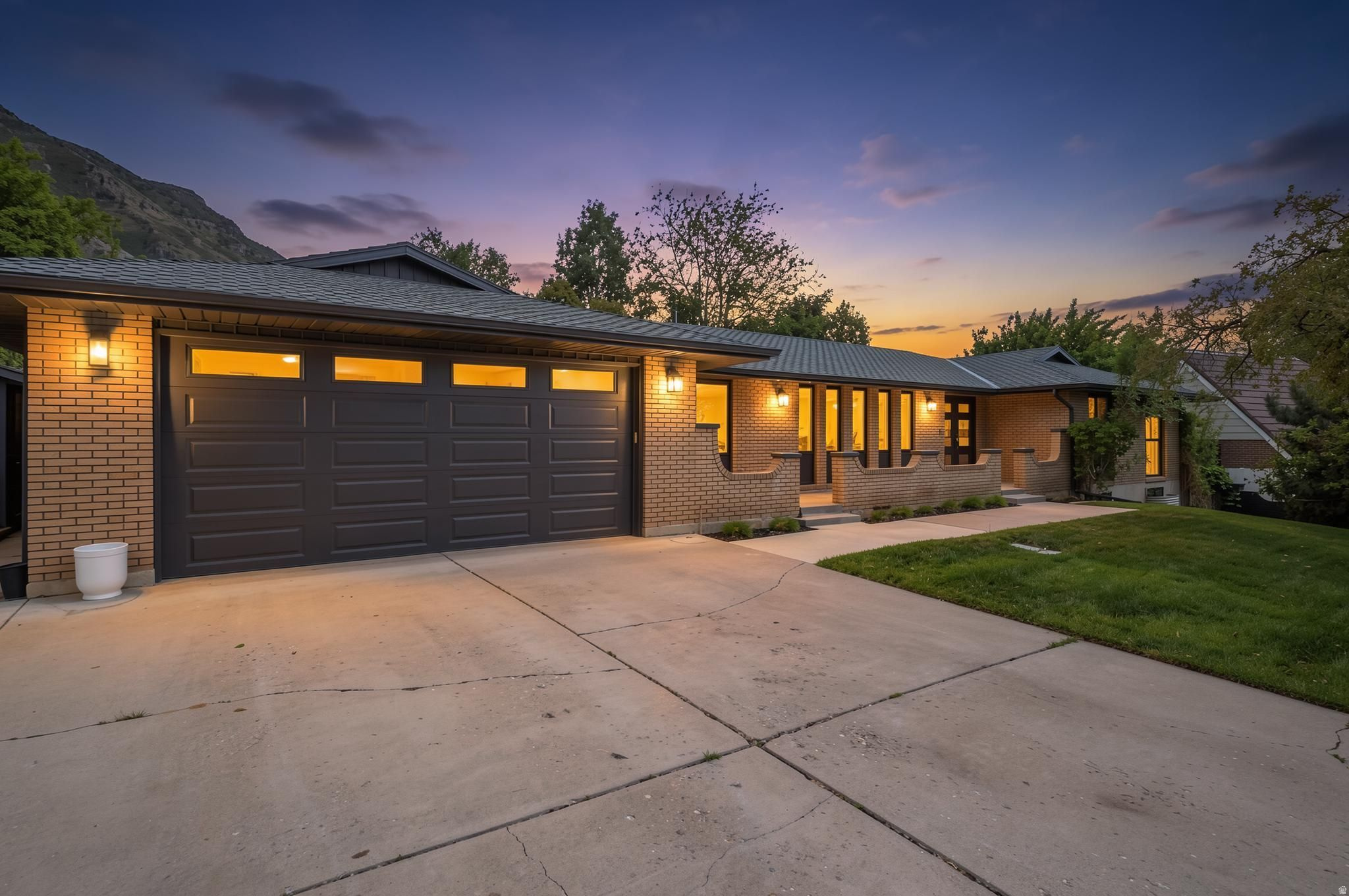 SHERWOOD HILLS - Residential