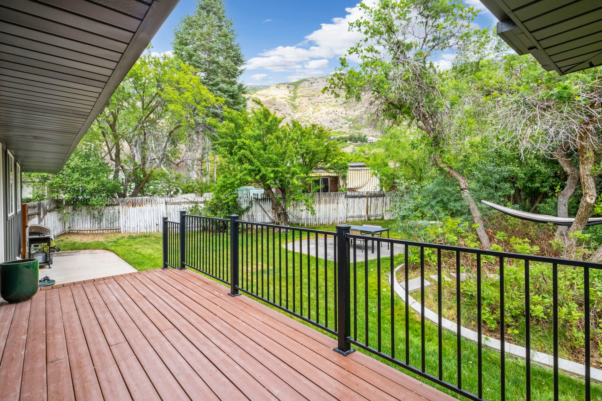 SHERWOOD HILLS - Residential