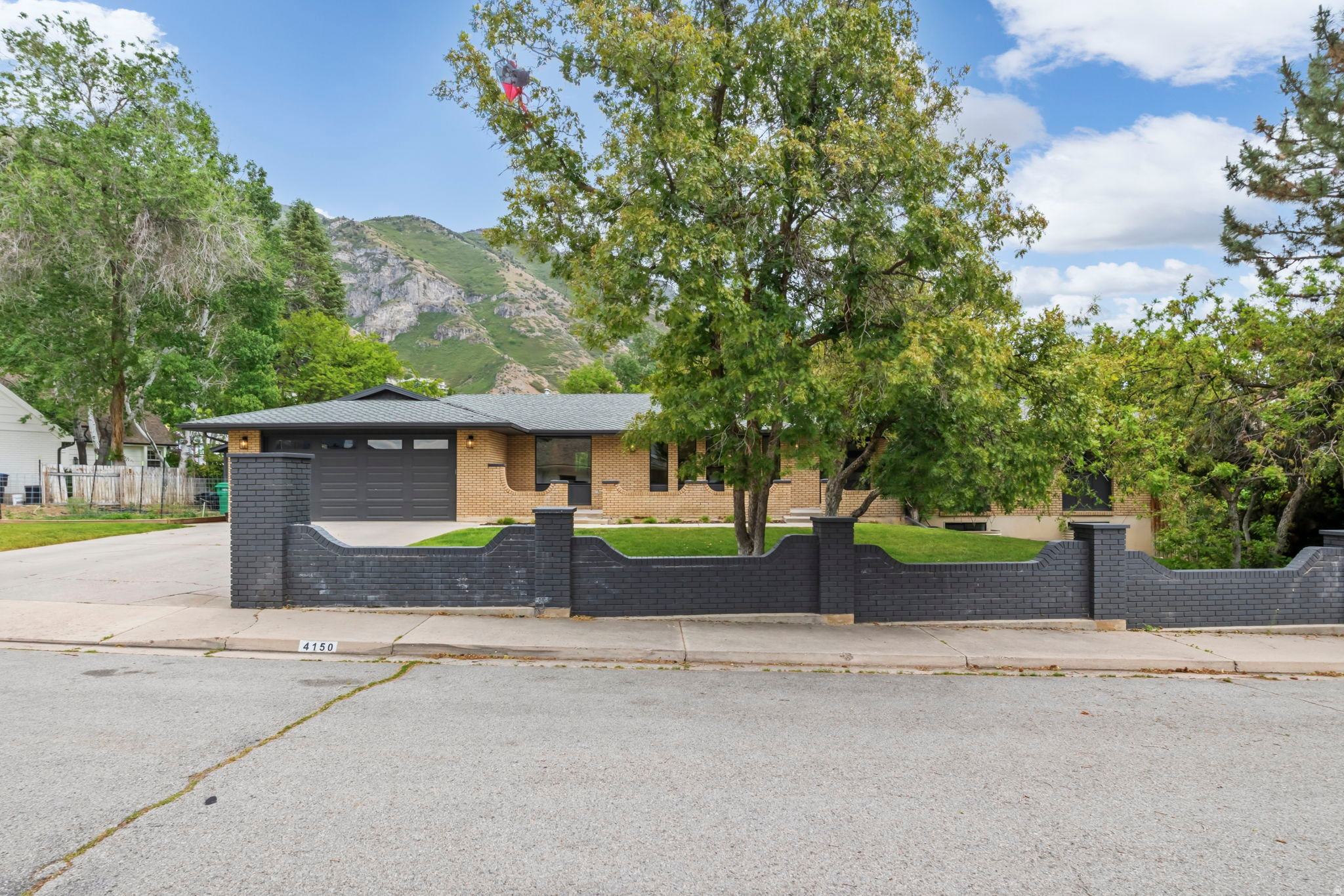 SHERWOOD HILLS - Residential