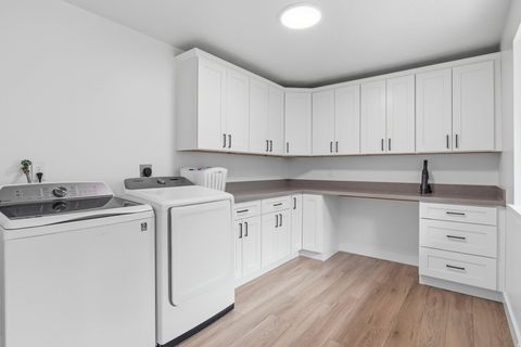 Tiny photo for 4150 DOVER LN, Provo, UT 84604 (MLS # 2160913)