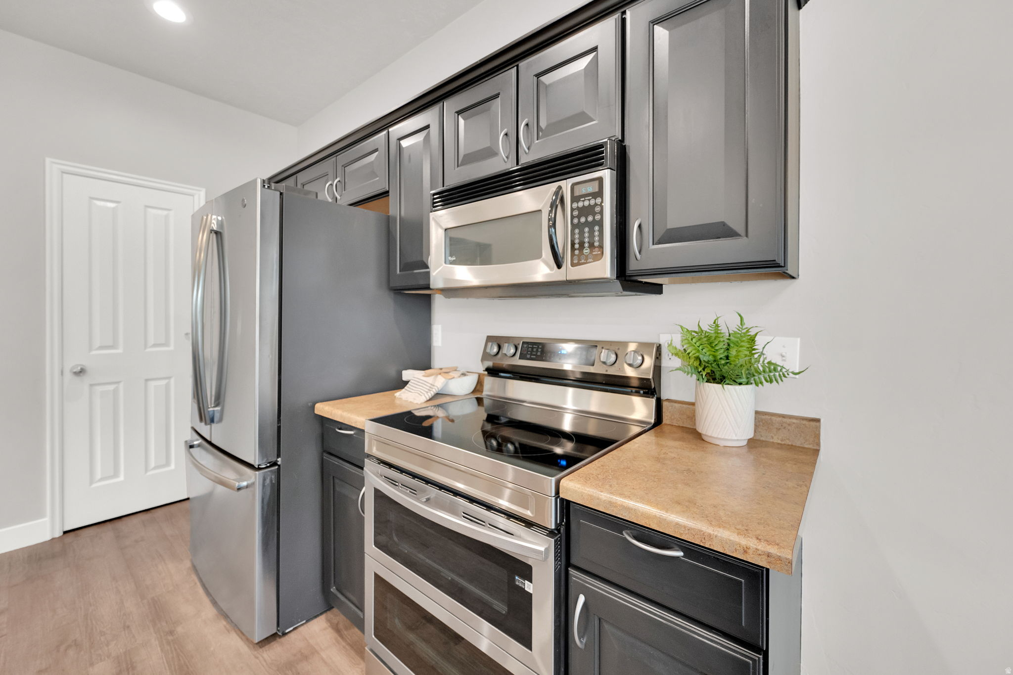 SPANISH VISTA - Residential