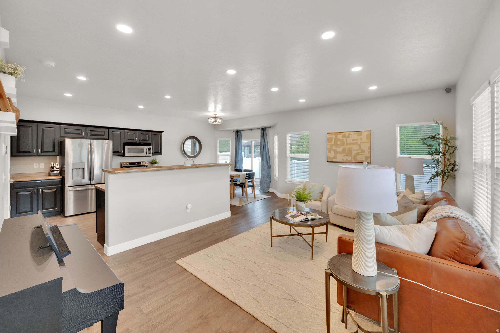 SPANISH VISTA - Residential