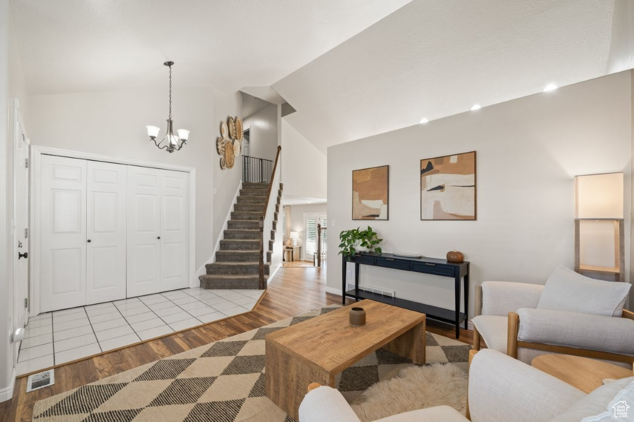 GOLDEN WEST VILLA - Residential
