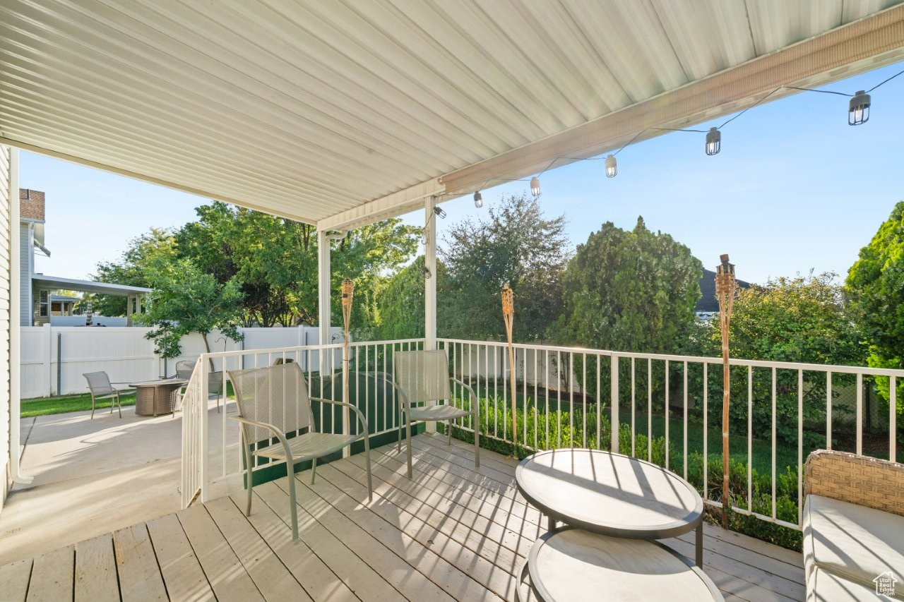 GOLDEN WEST VILLA - Residential