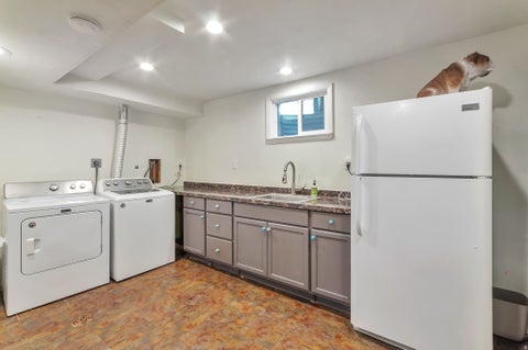 Tiny photo for 421 E 8220 S, Sandy, UT 84070 (MLS # 2178282)