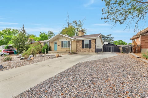 Photo of 421 E 8220 S, Sandy, UT 84070 (MLS # 2178282)