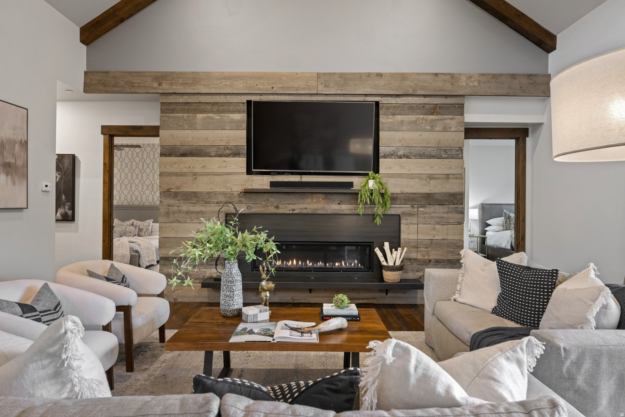 RED LEDGES - Residential