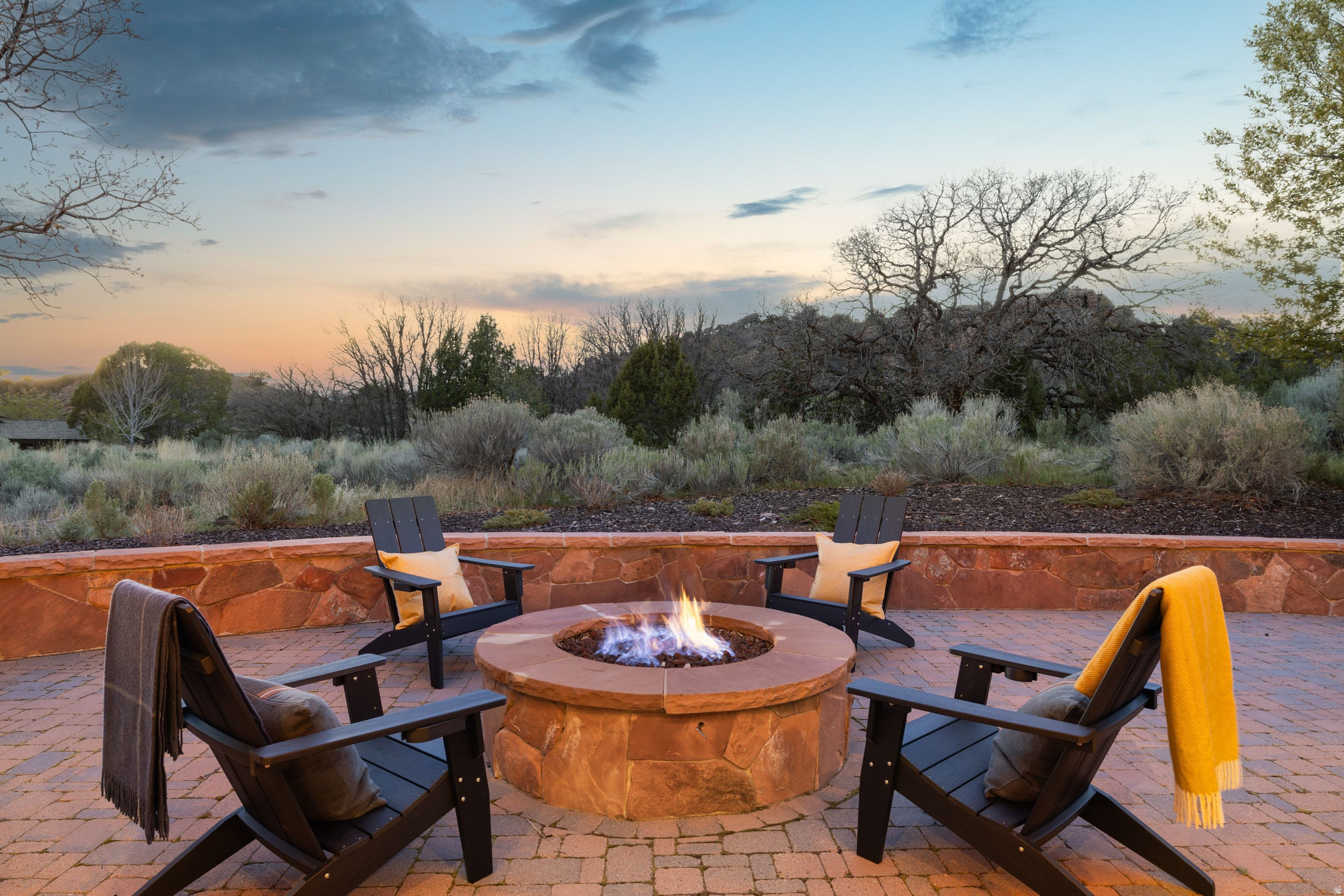 RED LEDGES - Residential