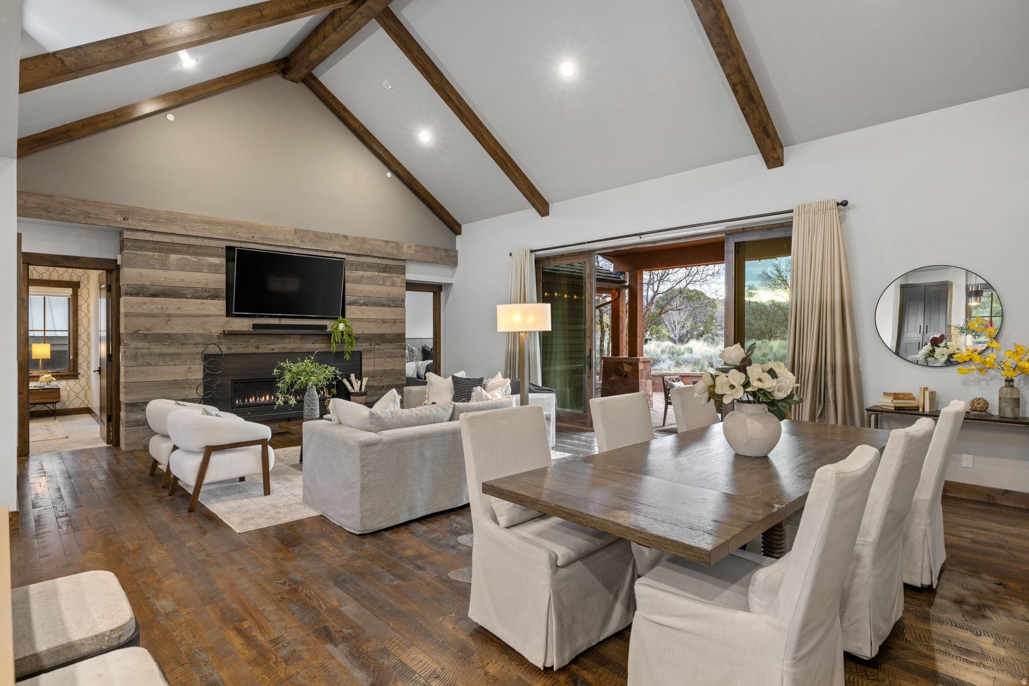 RED LEDGES - Residential