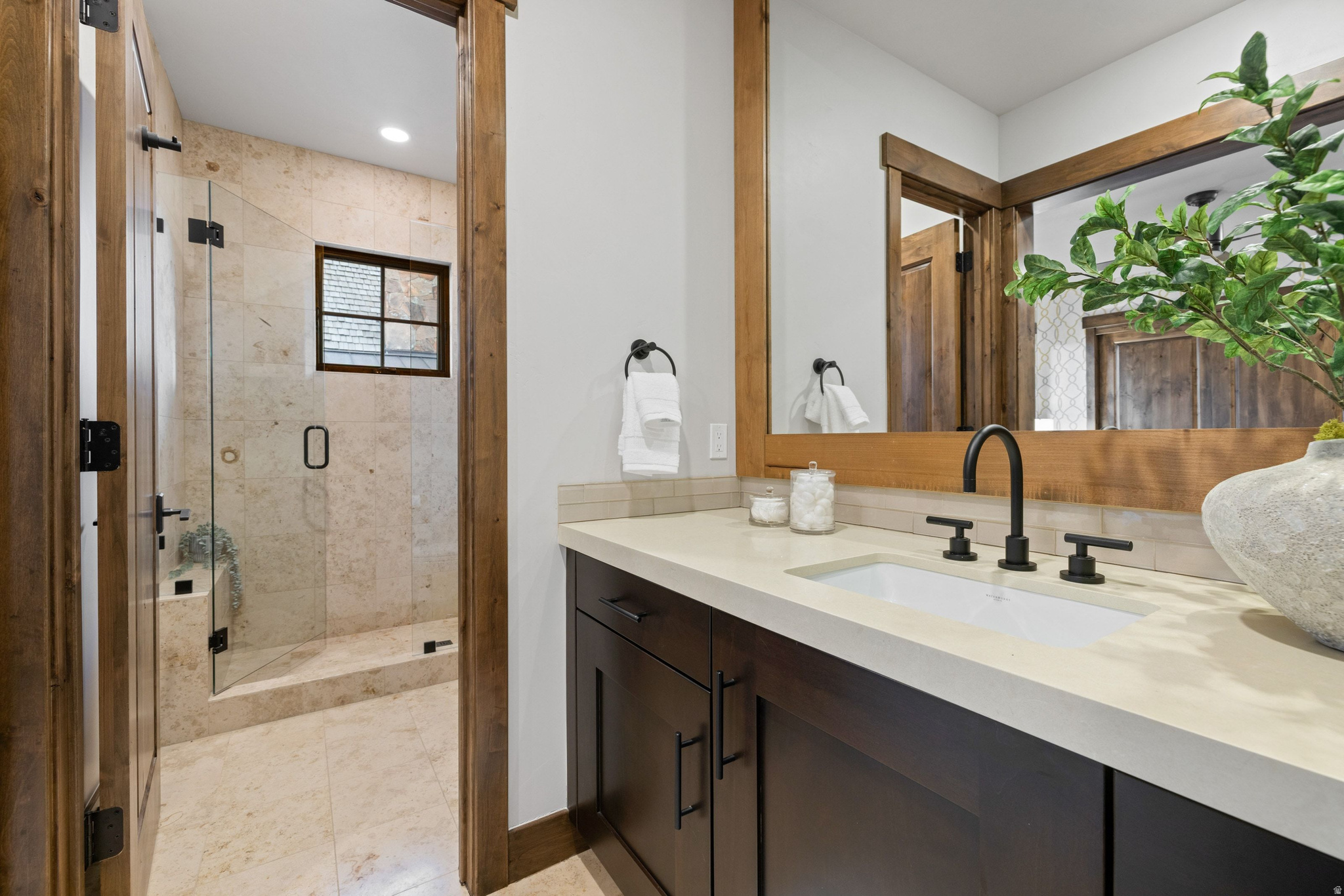 RED LEDGES - Residential