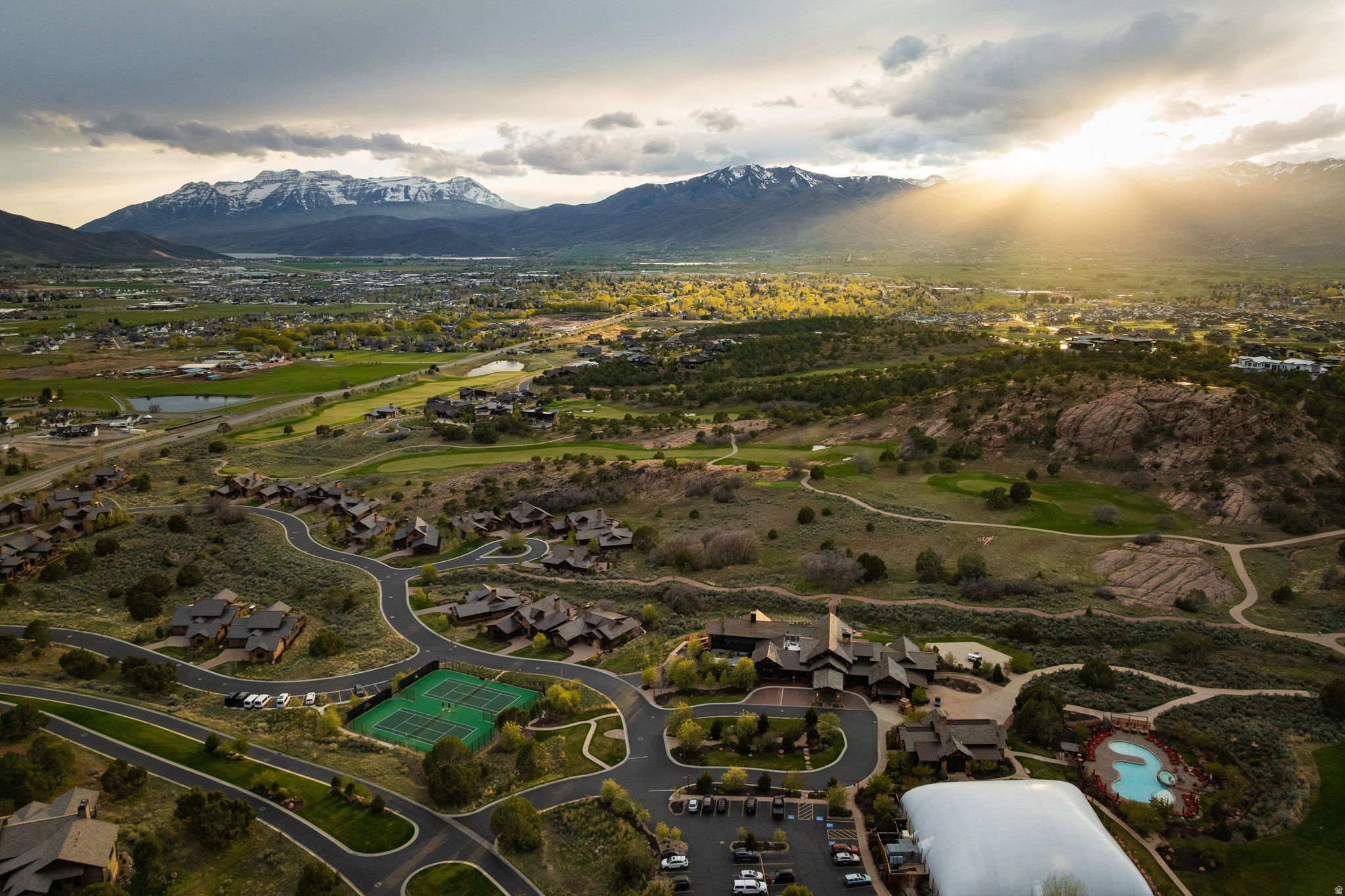 RED LEDGES - Residential