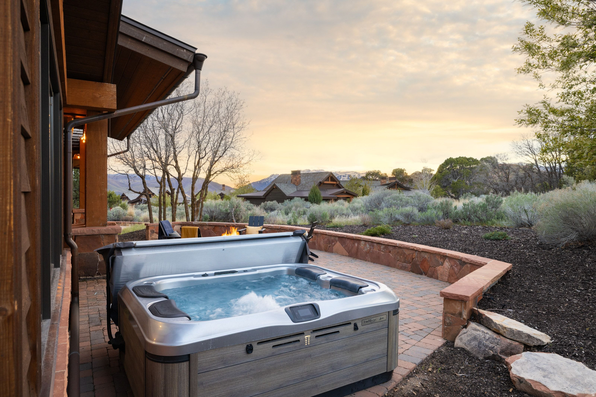 RED LEDGES - Residential
