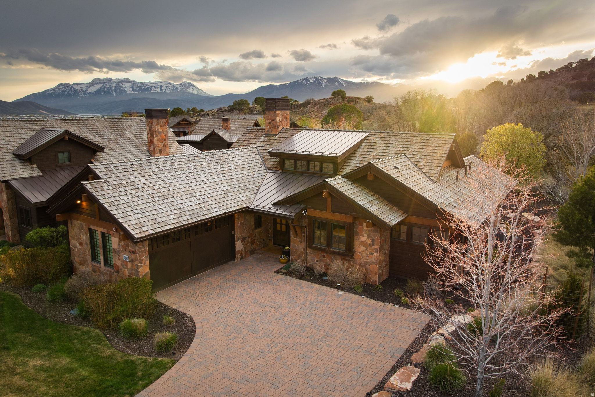 RED LEDGES - Residential