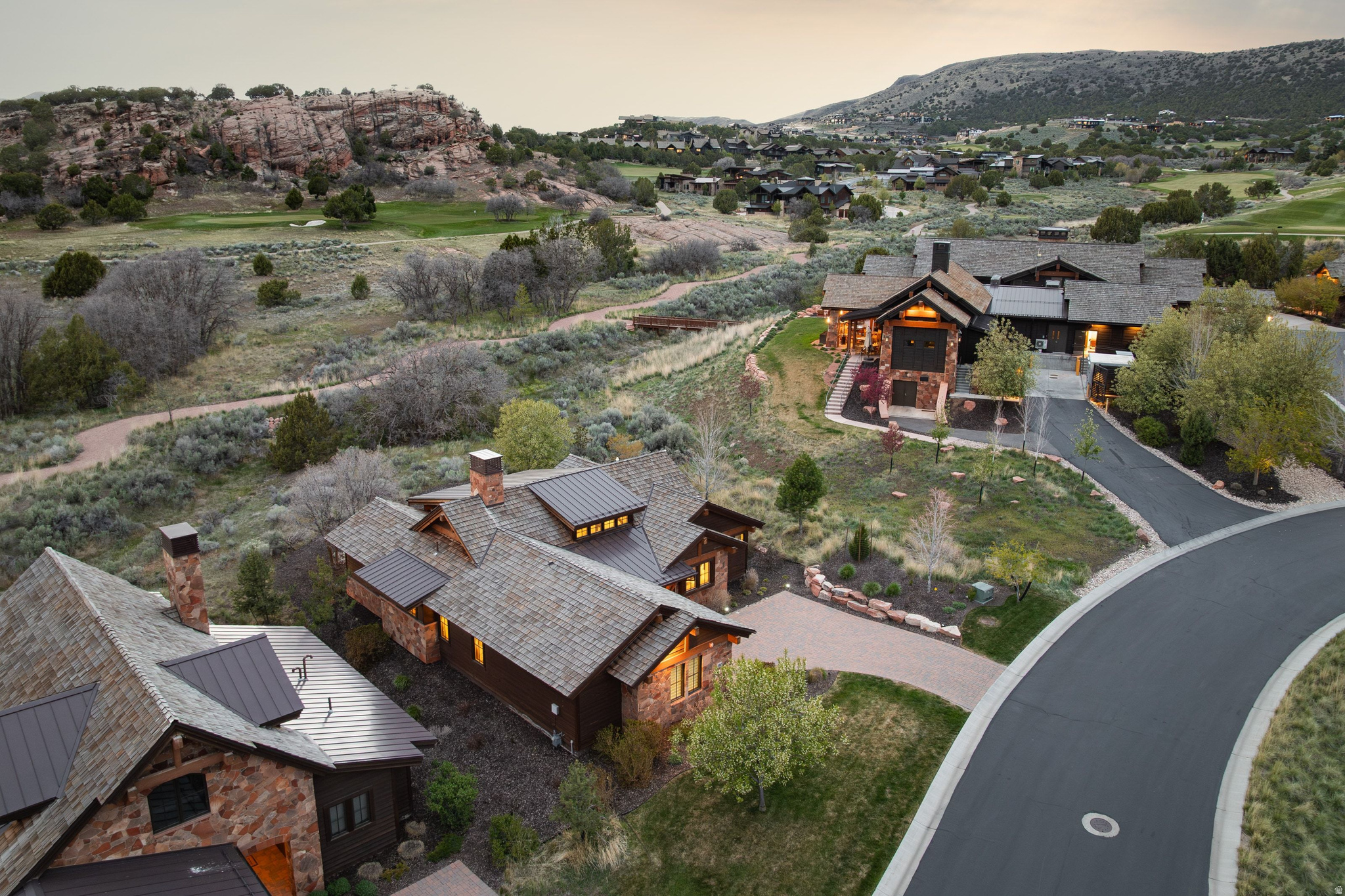 RED LEDGES - Residential