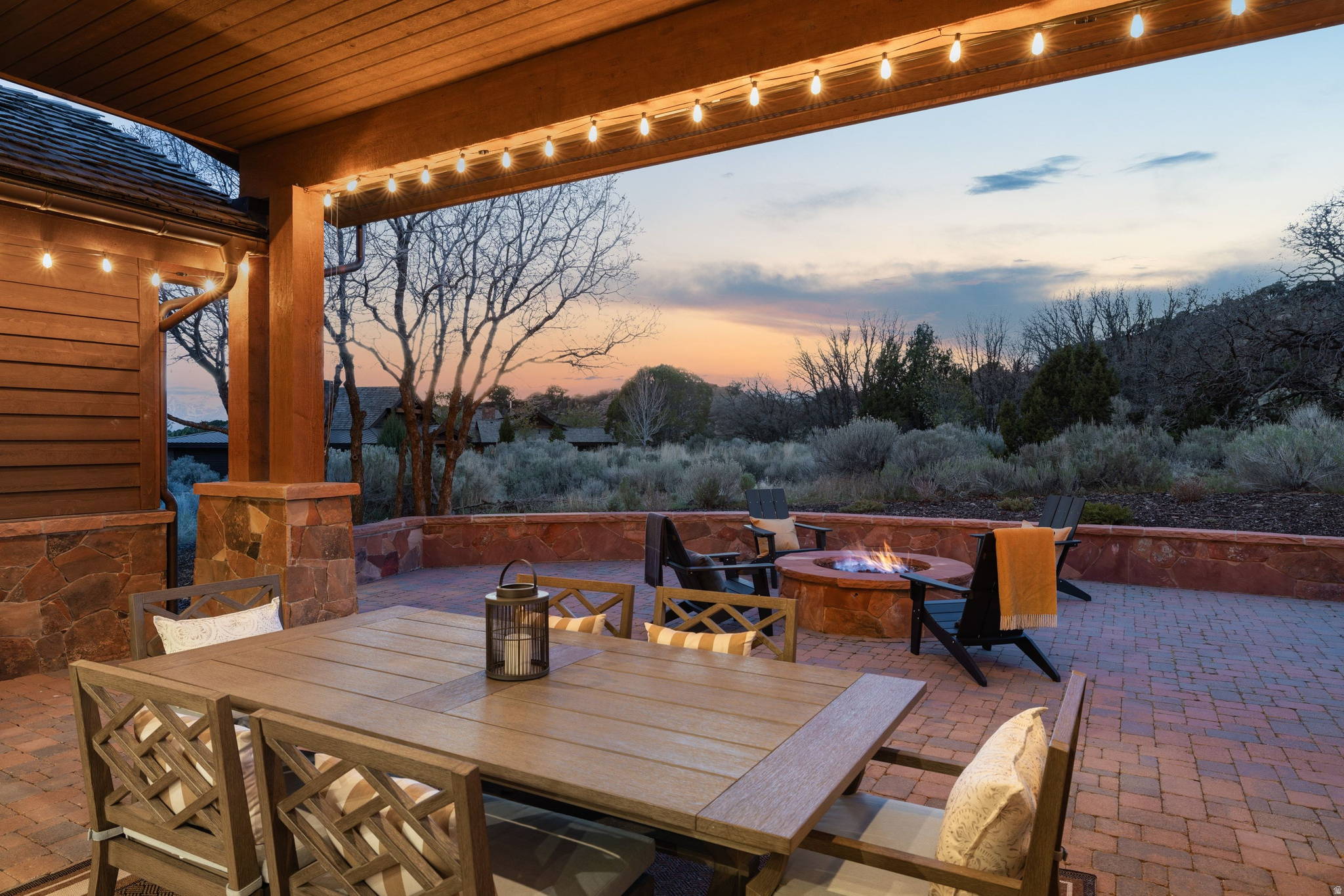 RED LEDGES - Residential