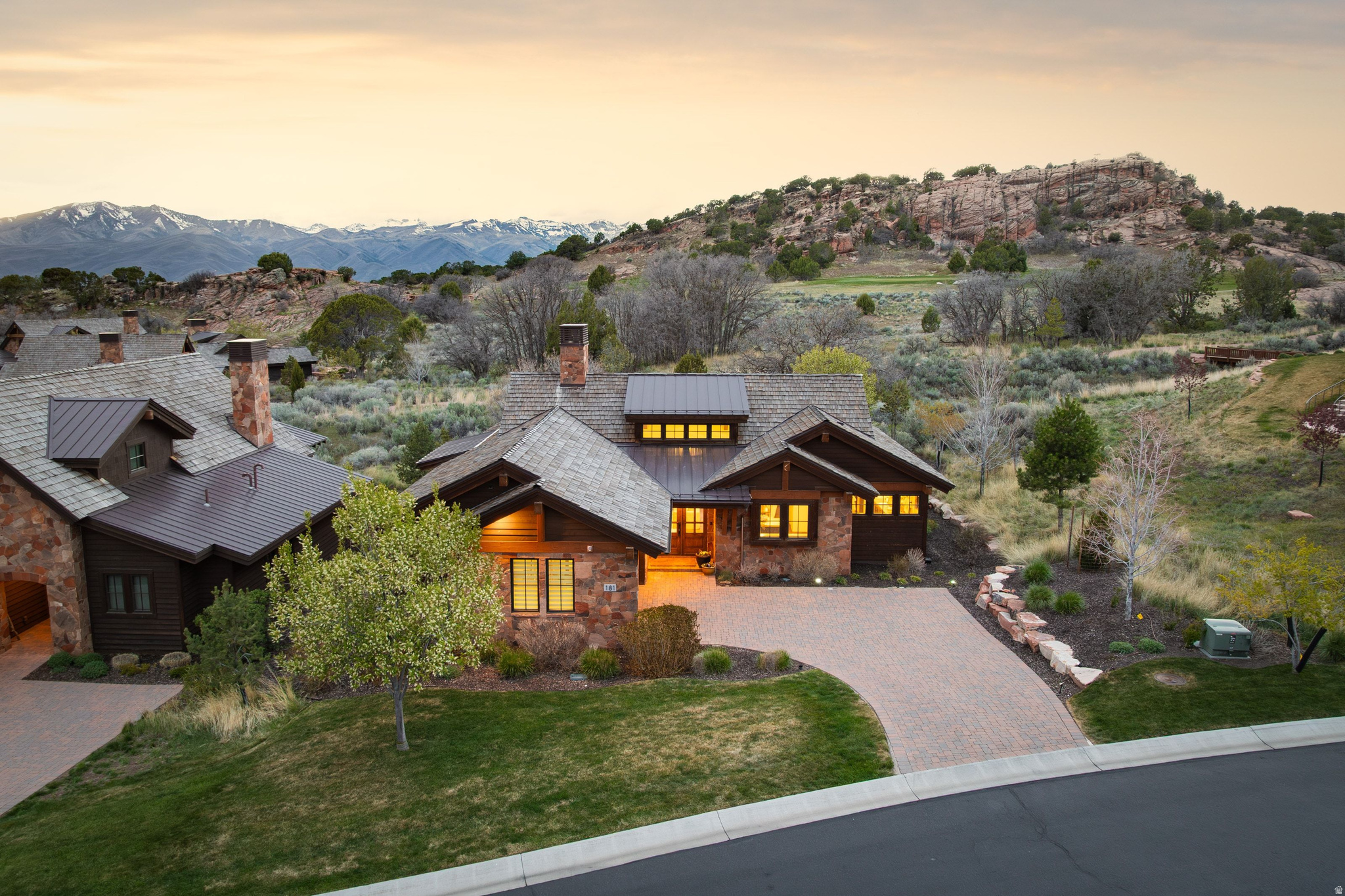 RED LEDGES - Residential