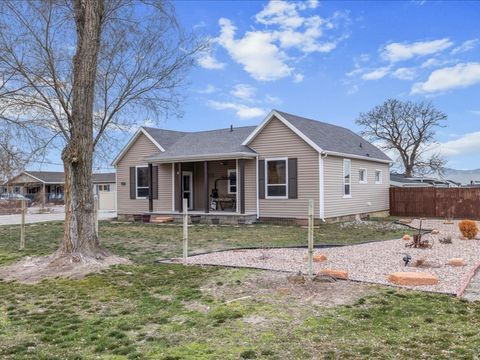 Tiny photo for 8187 N MOUNTAIN VIEW RD, Lake Point, UT 84074 (MLS # 2132818)