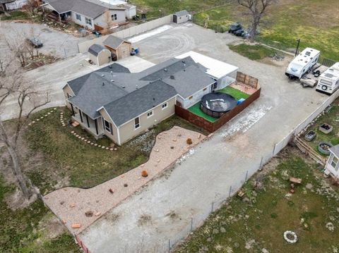 Tiny photo for 8187 N MOUNTAIN VIEW RD, Lake Point, UT 84074 (MLS # 2132818)