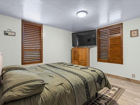 Tiny photo for 8187 N MOUNTAIN VIEW RD, Lake Point, UT 84074 (MLS # 2132818)