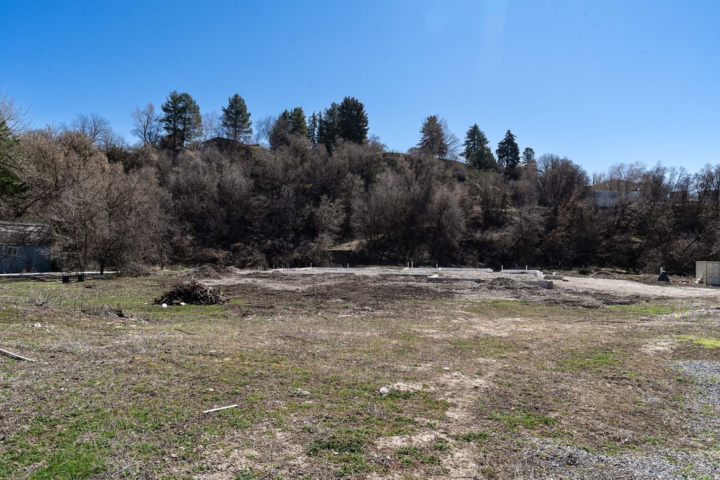 Photo of 502 SUMMIT CREEK DR, Smithfield, UT 84335 (MLS # 2145099)