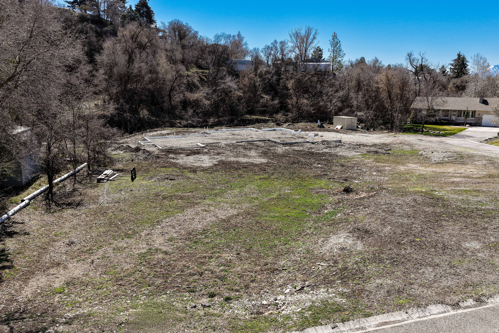 RAYLEEN ACRES - Land