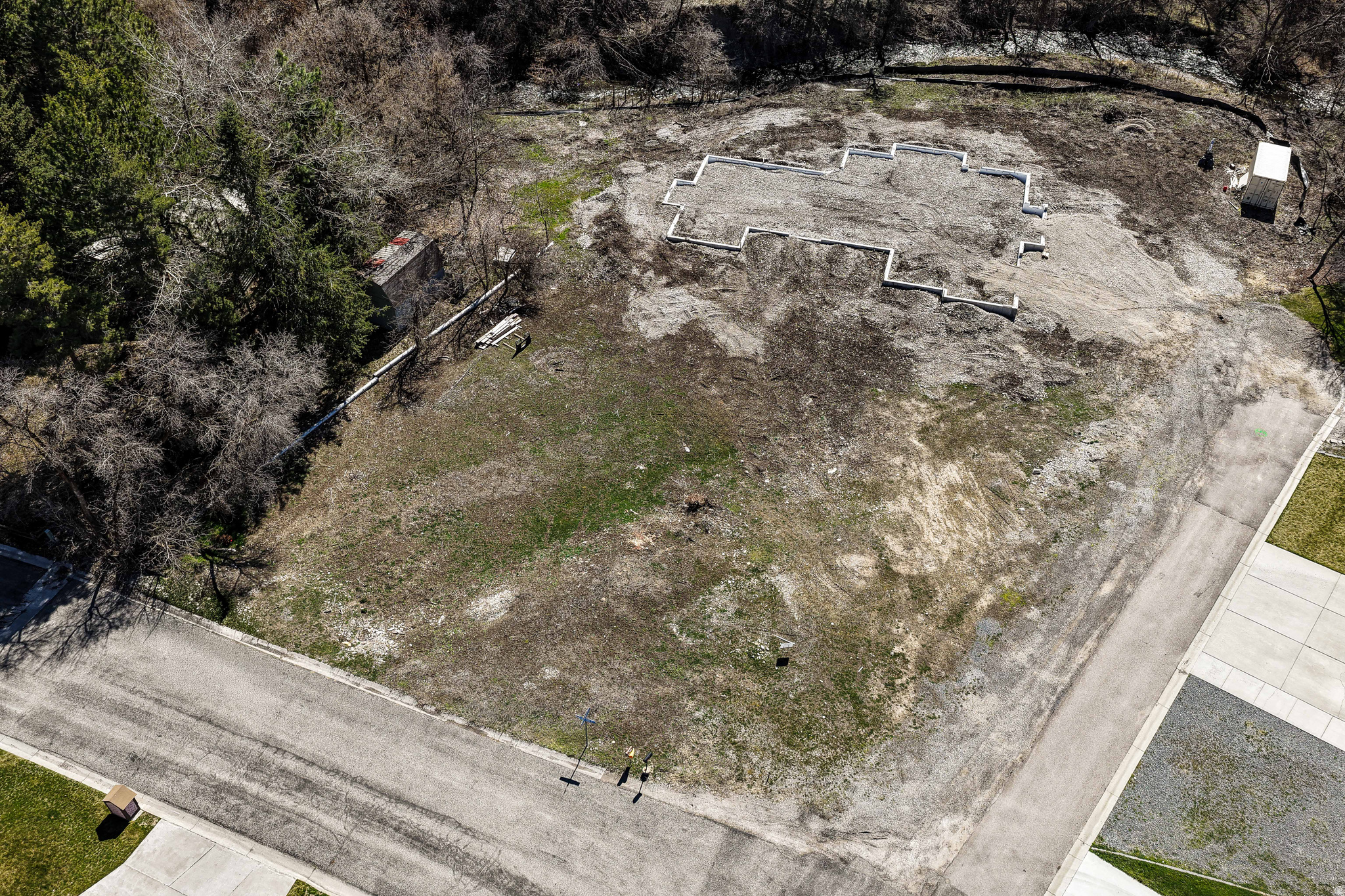 RAYLEEN ACRES - Land