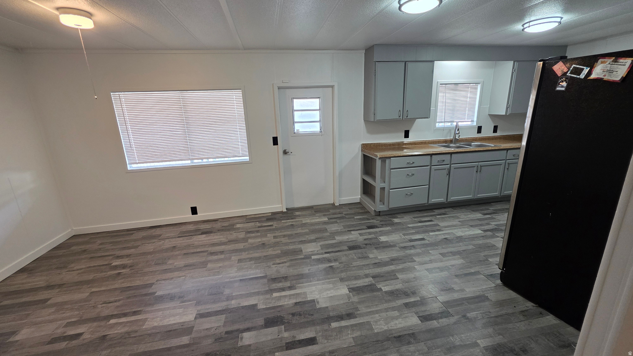 CAMELOT MANUFACTURED HOME COMMUNITY - Residential