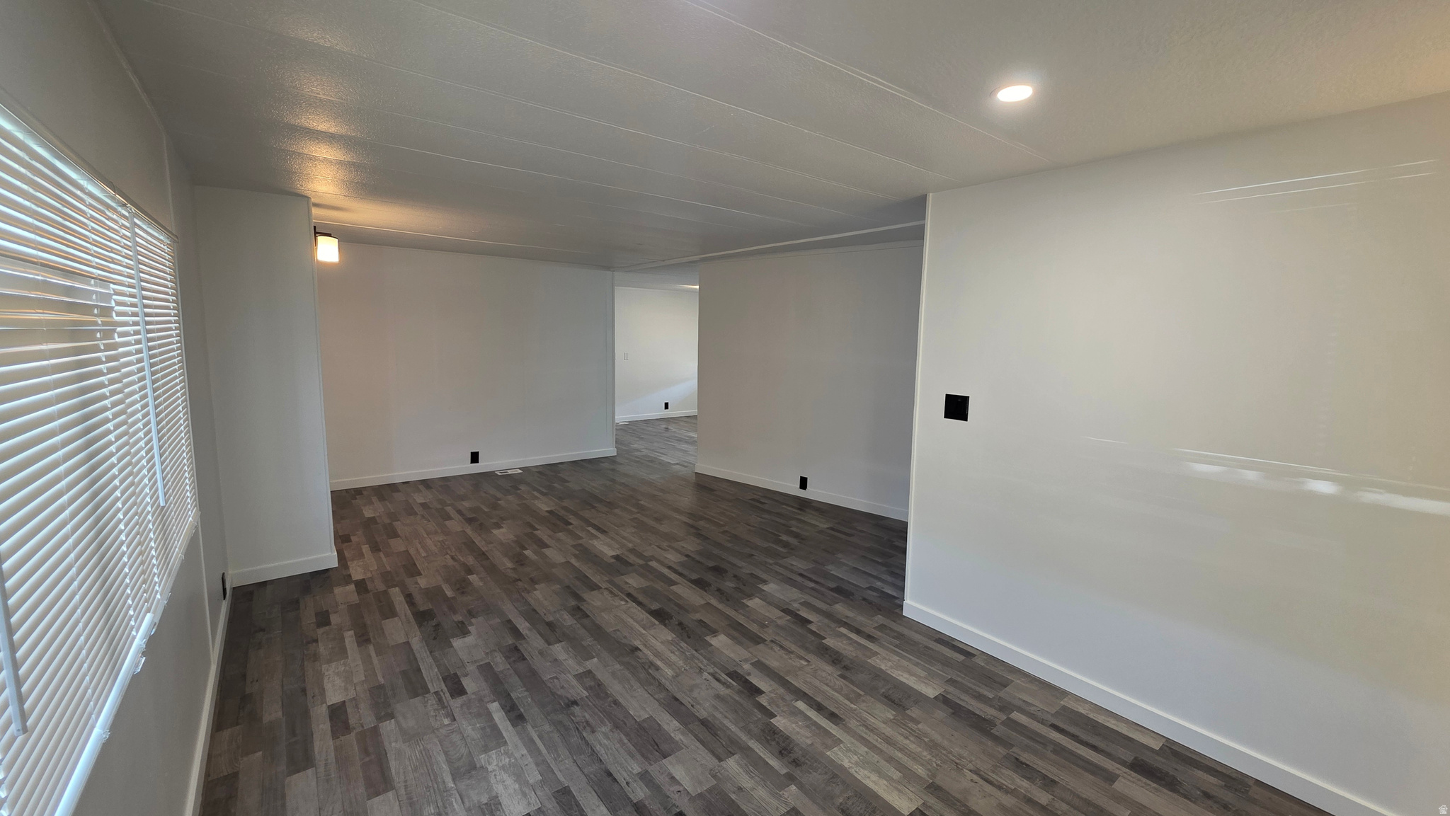 CAMELOT MANUFACTURED HOME COMMUNITY - Residential