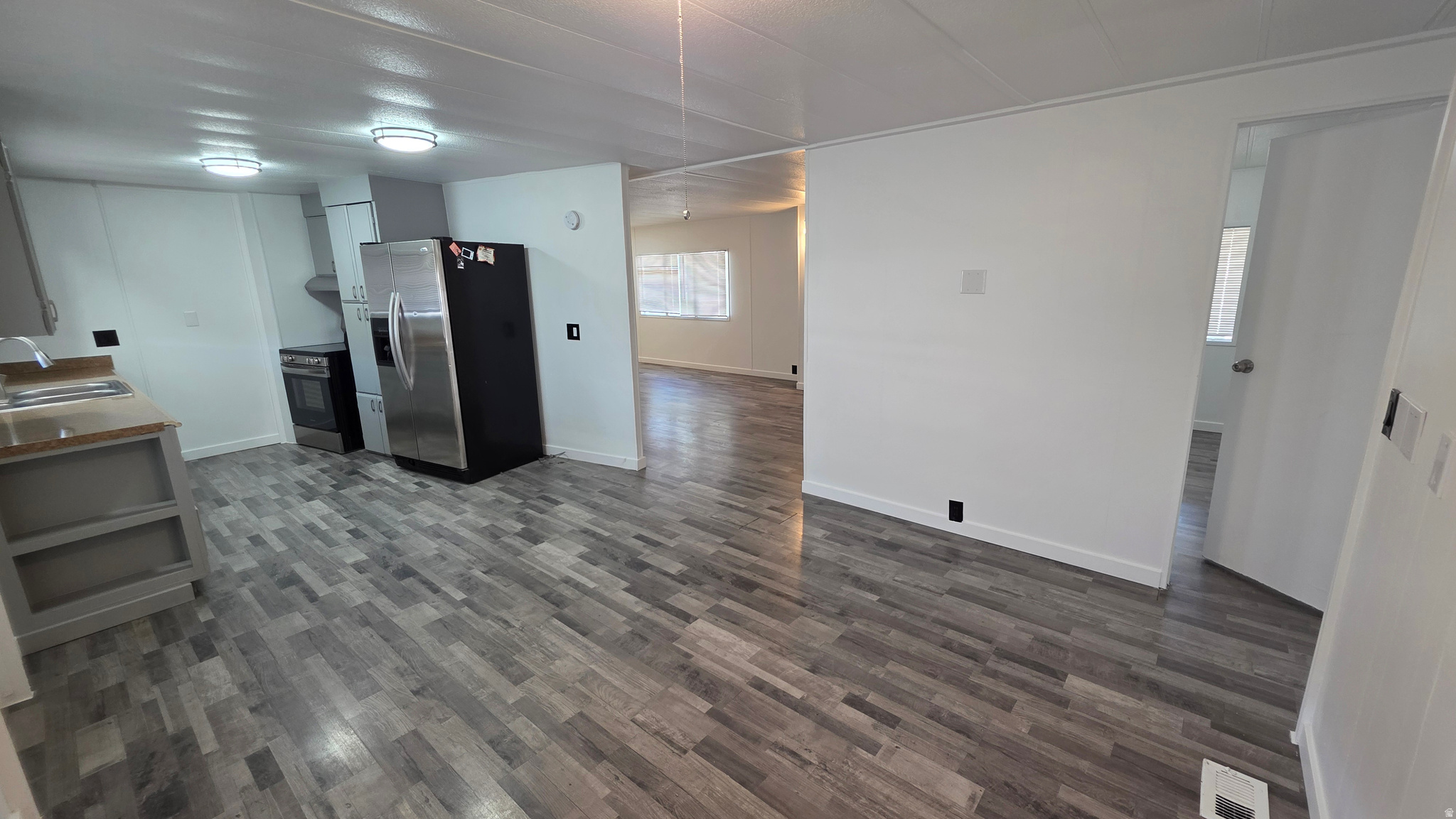 CAMELOT MANUFACTURED HOME COMMUNITY - Residential