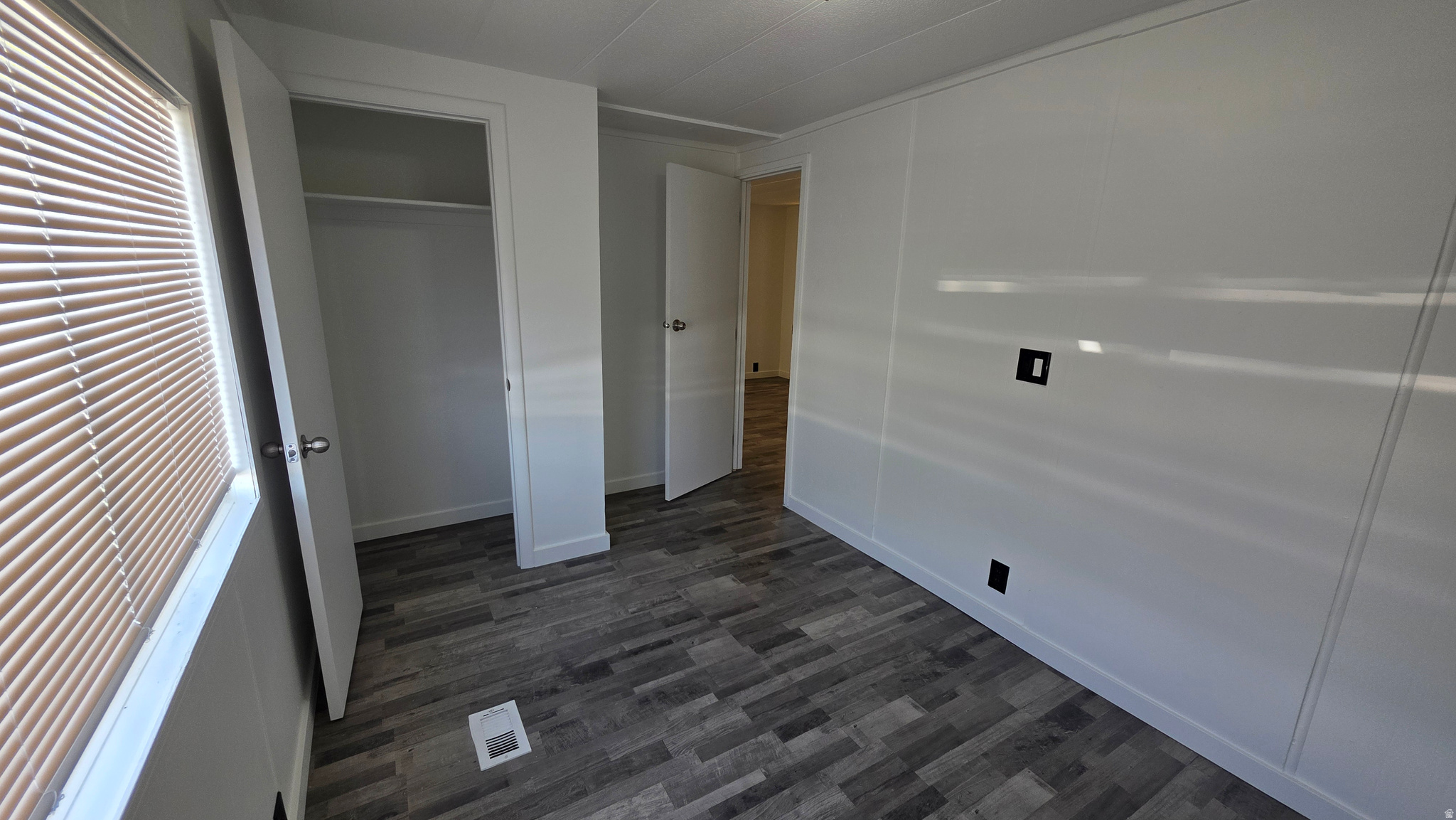 CAMELOT MANUFACTURED HOME COMMUNITY - Residential