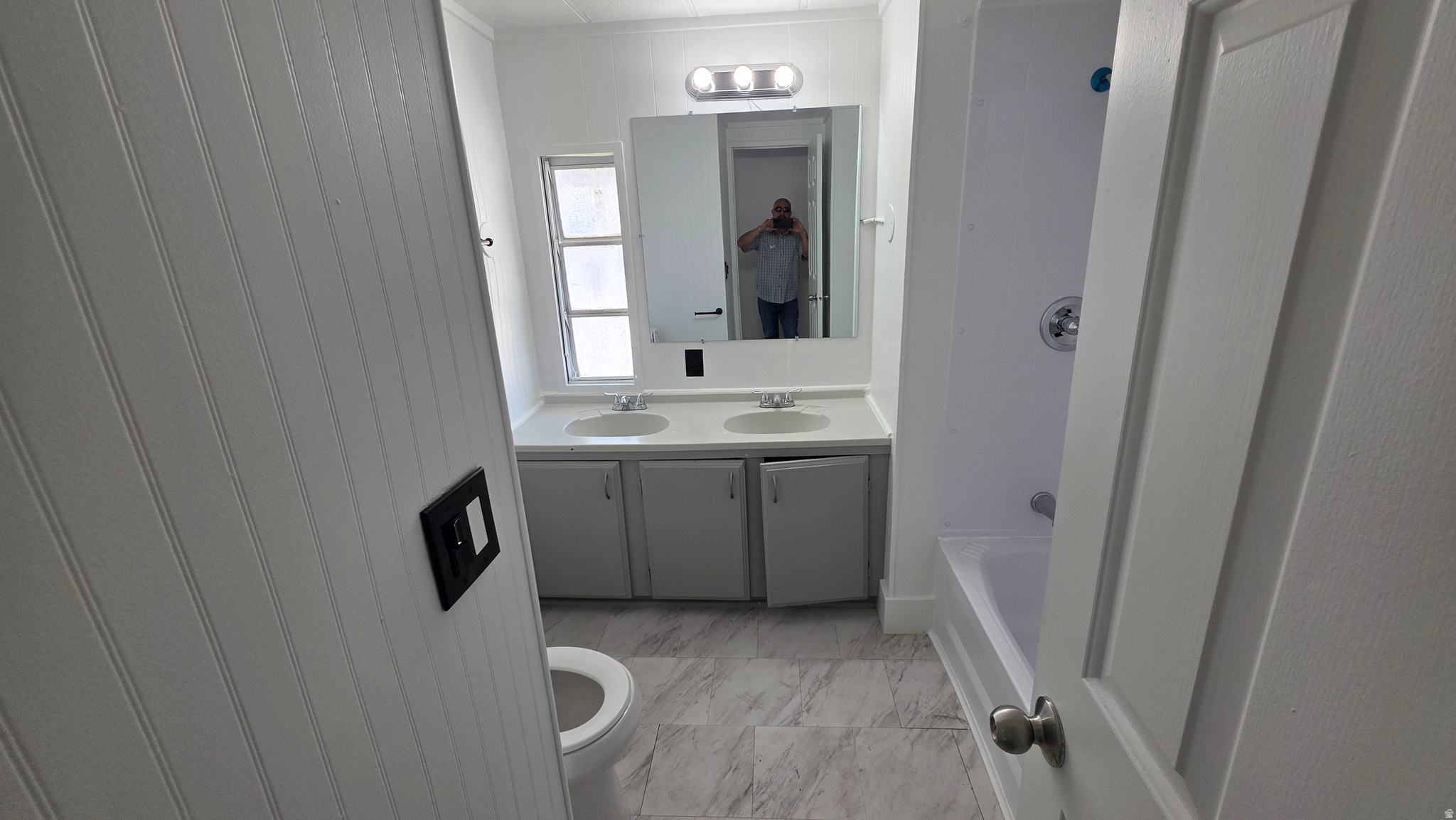 CAMELOT MANUFACTURED HOME COMMUNITY - Residential