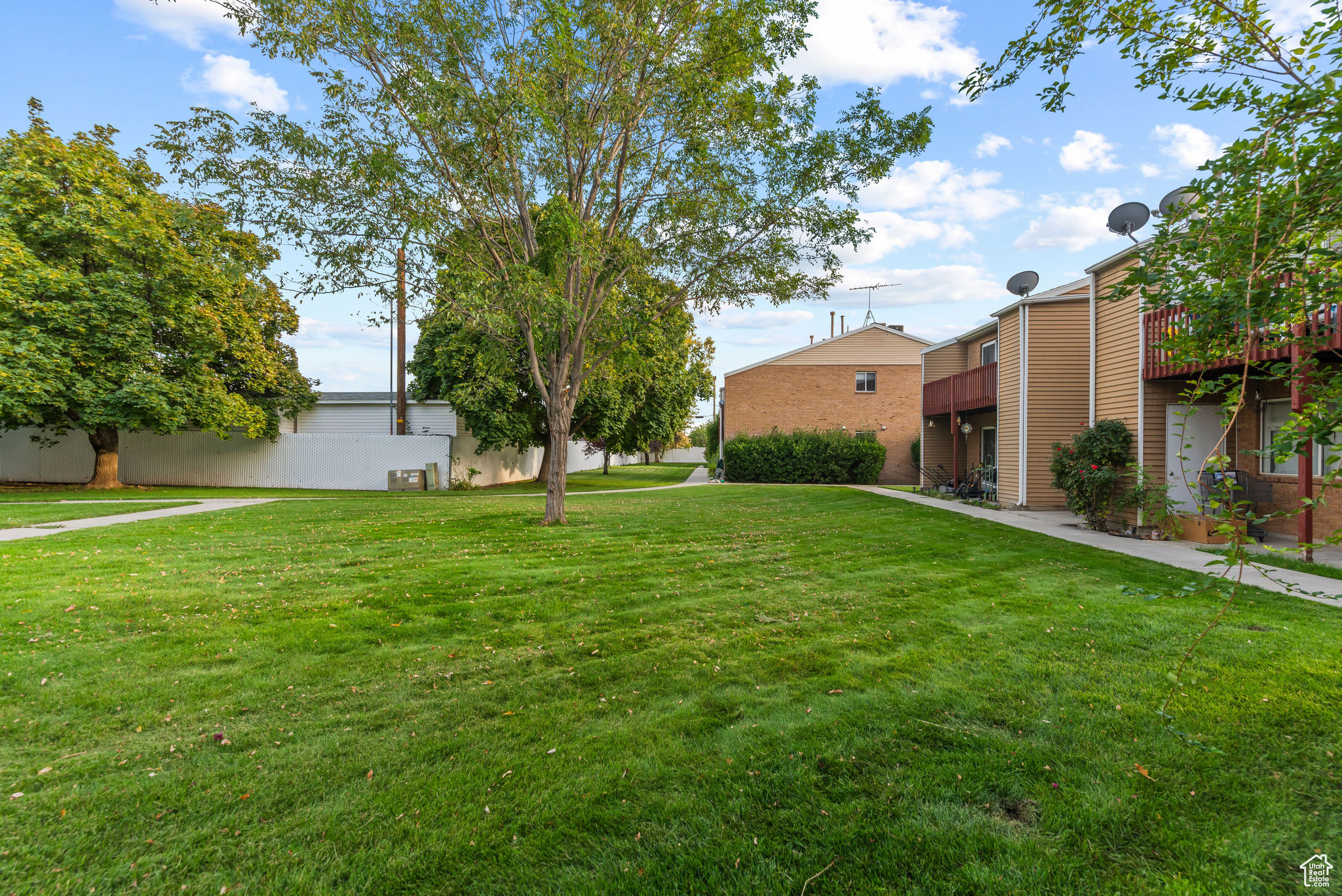 HEARTHWOOD CONDO - Residential