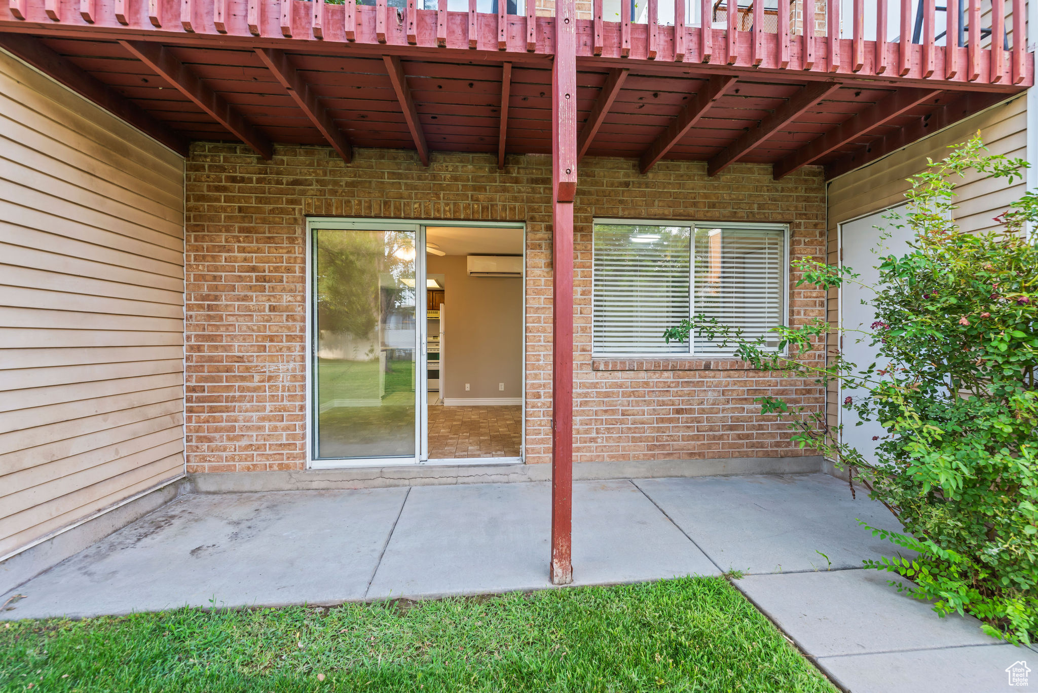 HEARTHWOOD CONDO - Residential