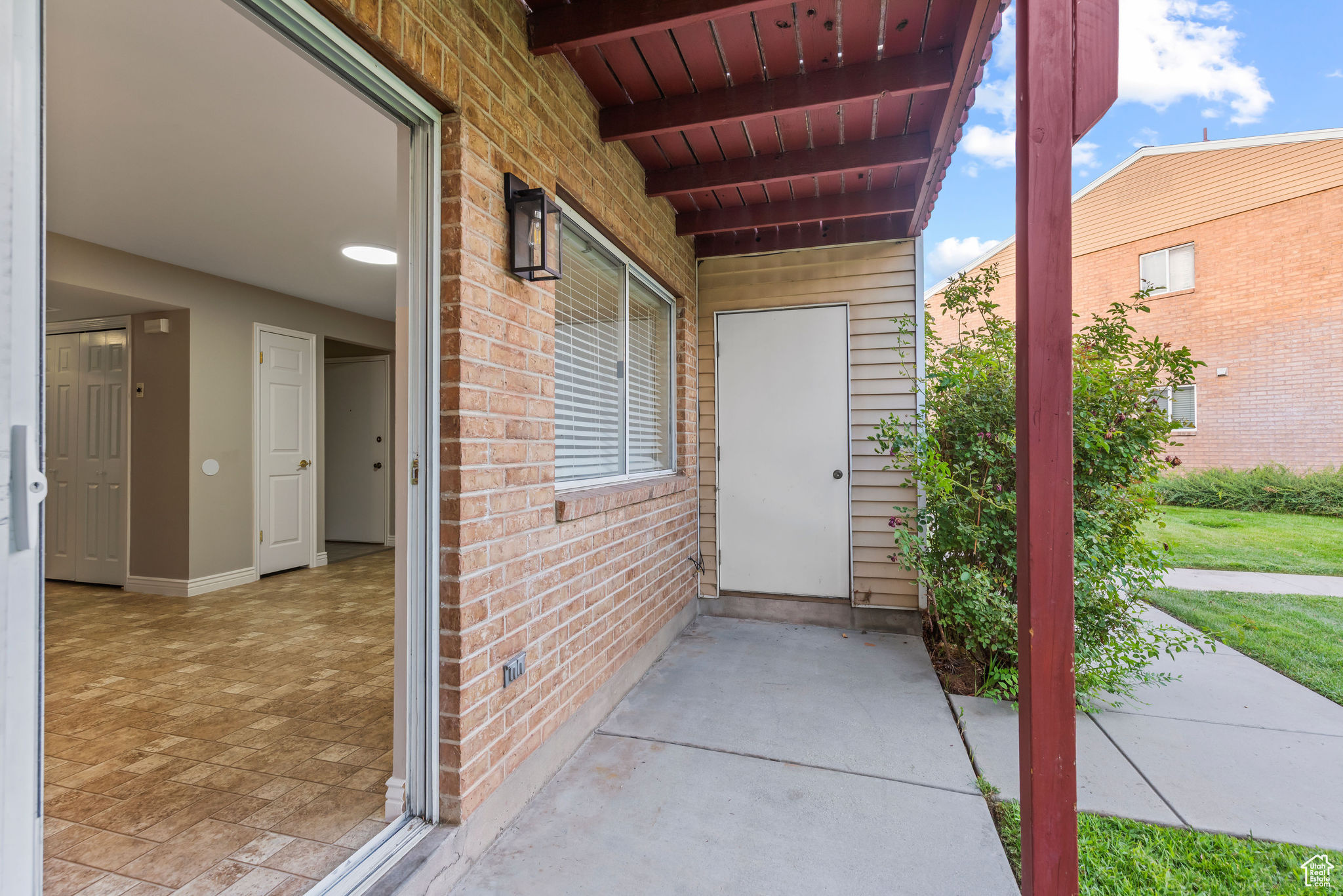HEARTHWOOD CONDO - Residential