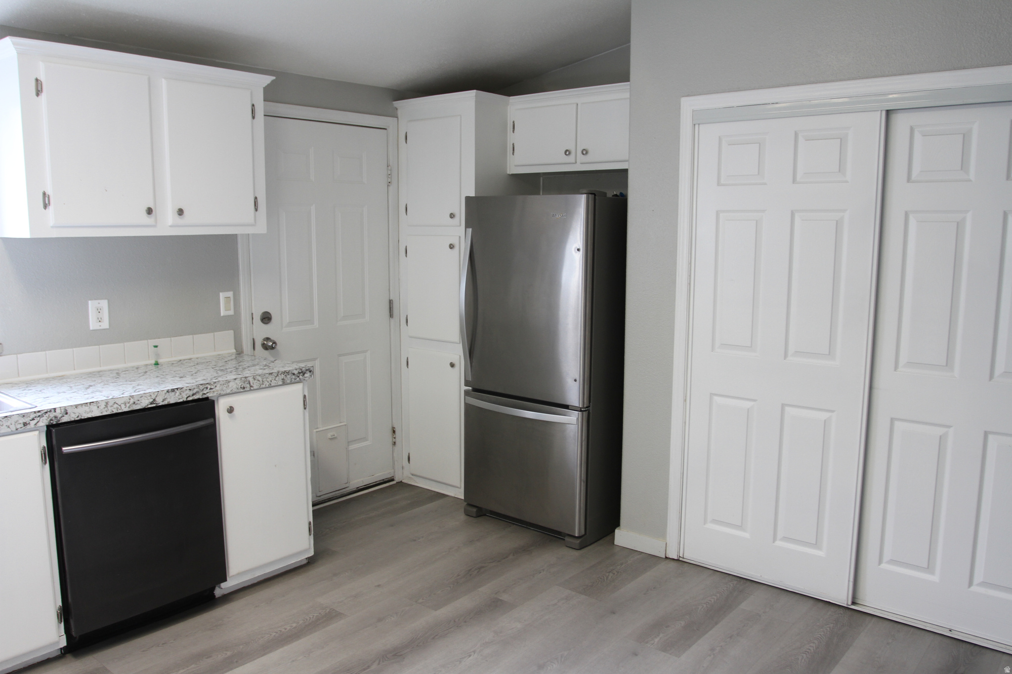 RIVERSIDE - Residential