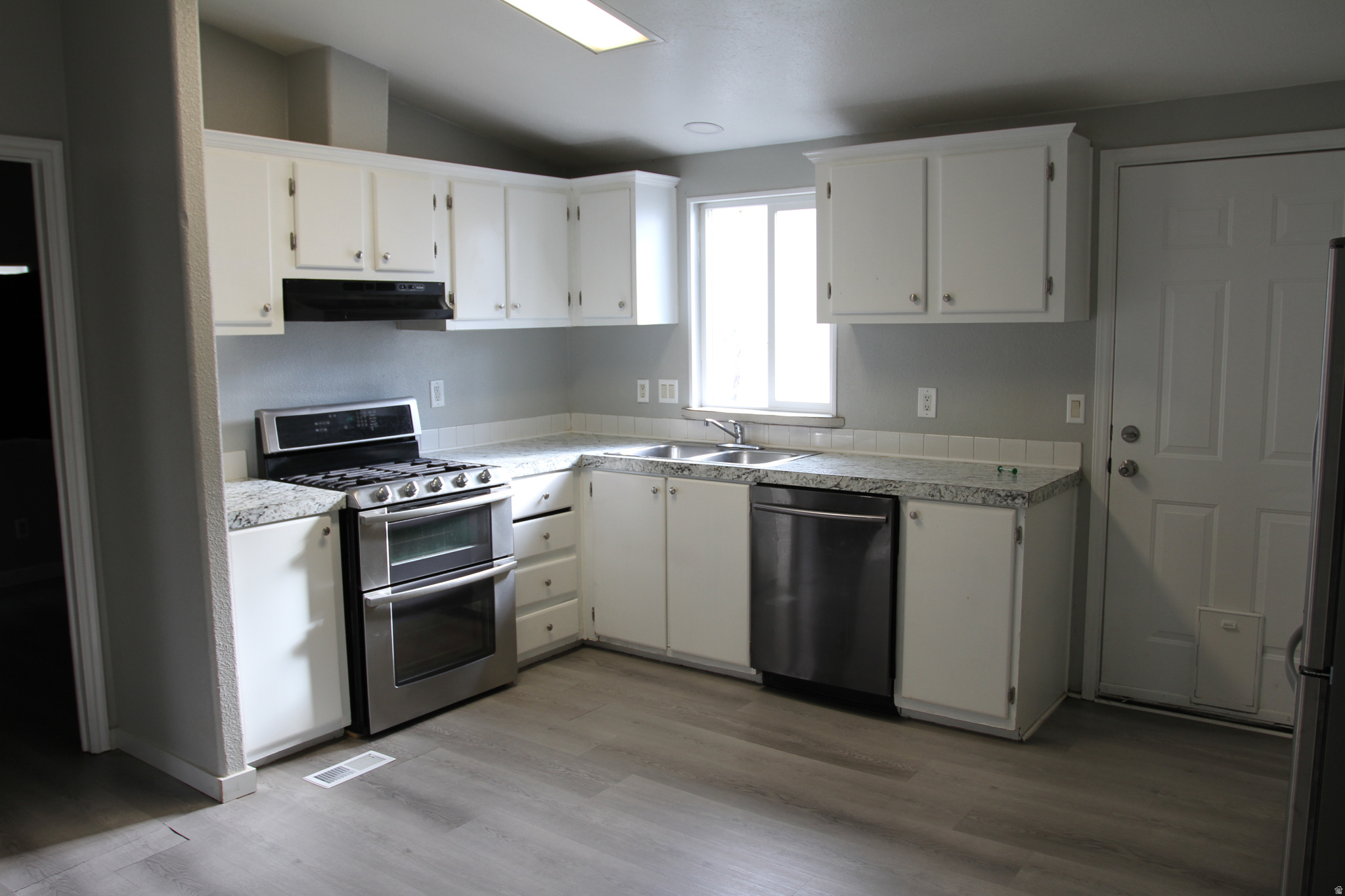 RIVERSIDE - Residential