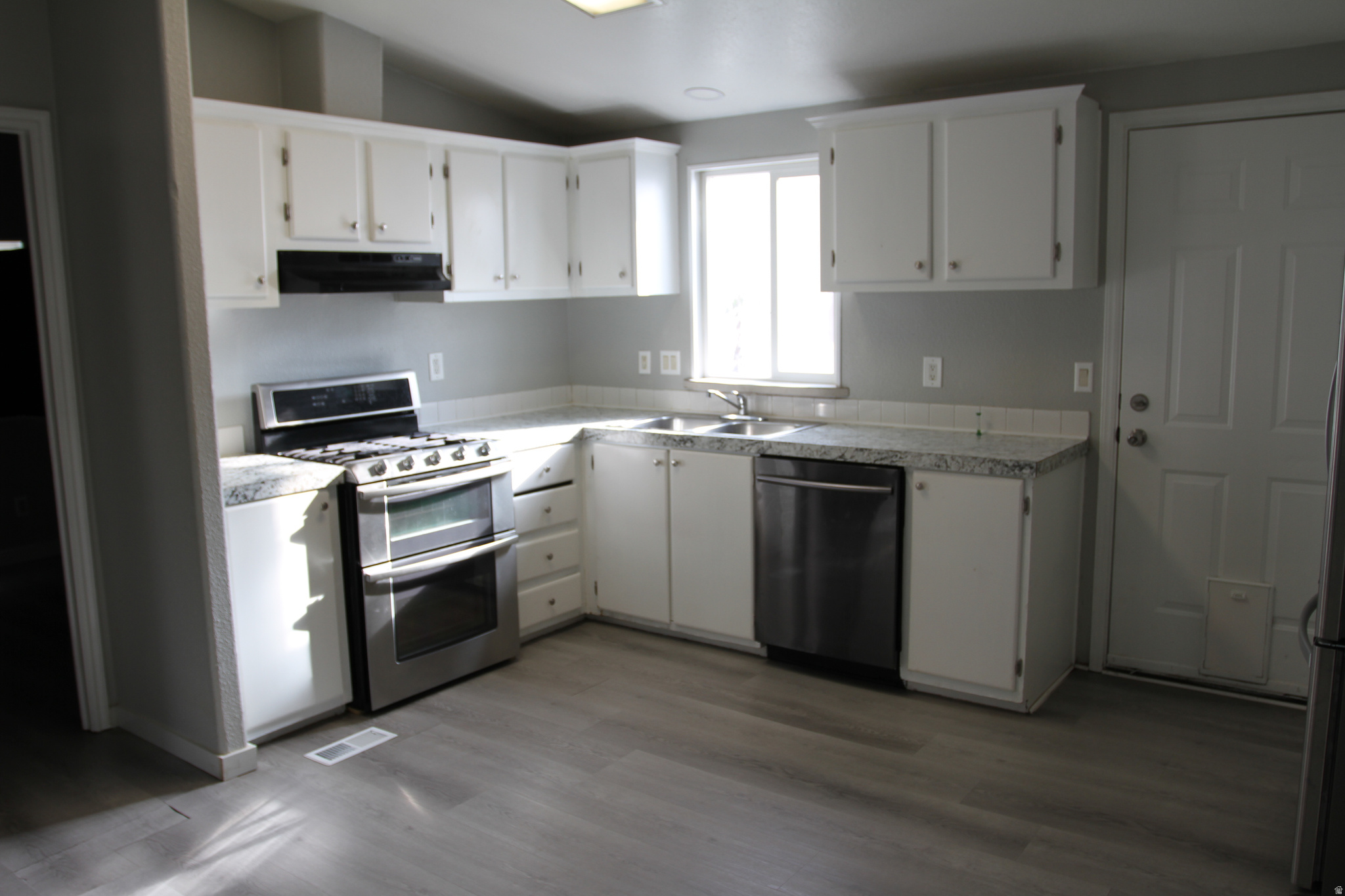 RIVERSIDE - Residential